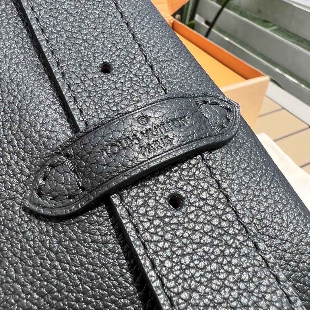 非市场普通货 进口皮料半钢五金 m24856尺寸:35×31×18cmLV海外渠道资源特供新款Hobo❗