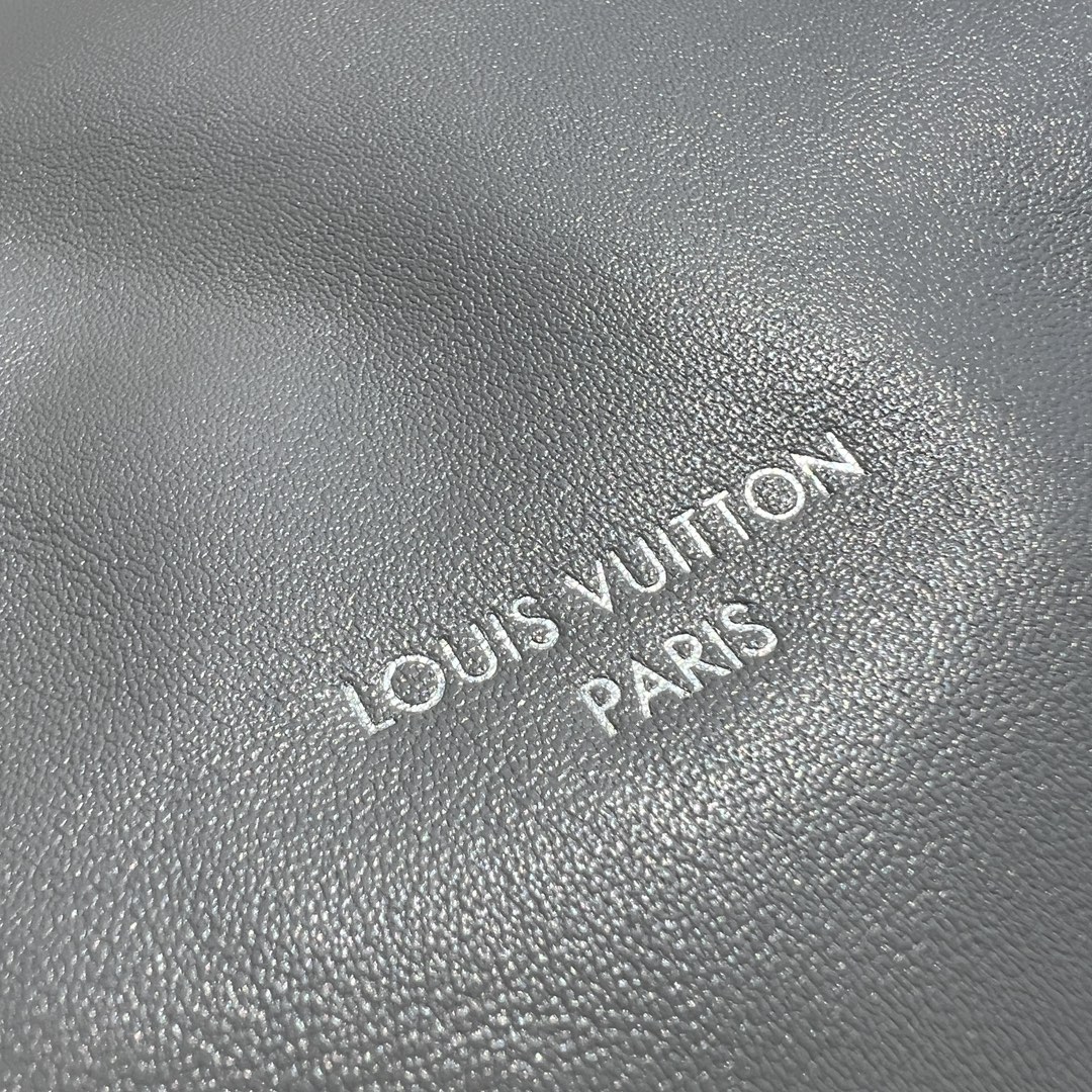 非市场普通货 进口皮料半钢五金 m12583尺寸:39×30×15cmLV海外渠道资源特供新款carry