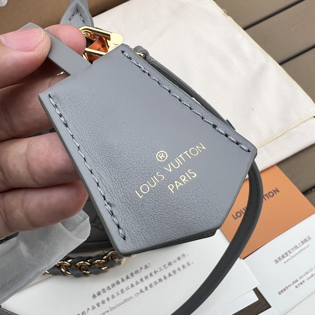 非市场普通货 进口皮料半钢五金 m12561尺寸:23.5×17.5×11.5cmLV海外渠道资源特供新