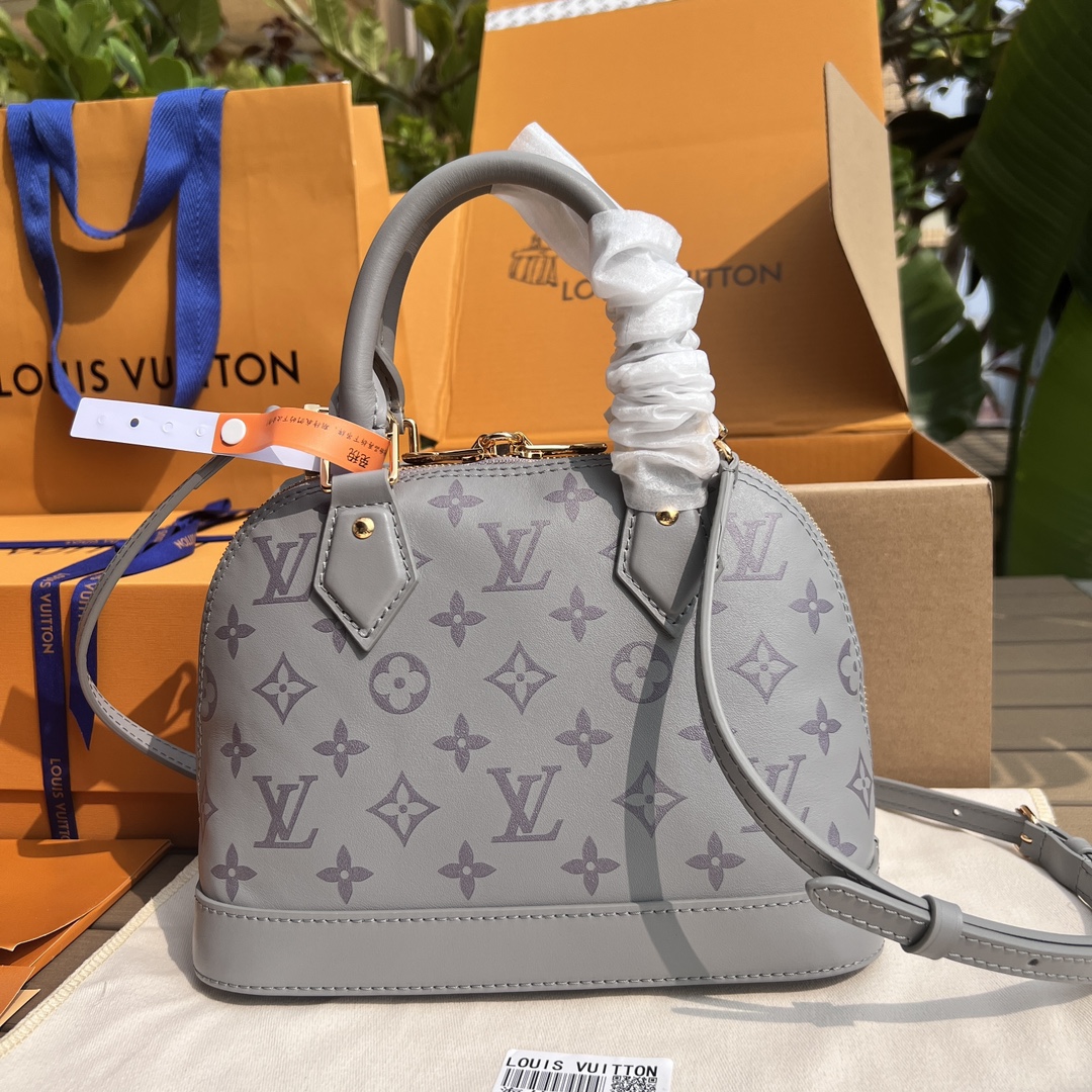 非市场普通货 进口皮料半钢五金 m12561尺寸:23.5×17.5×11.5cmLV海外渠道资源特供新