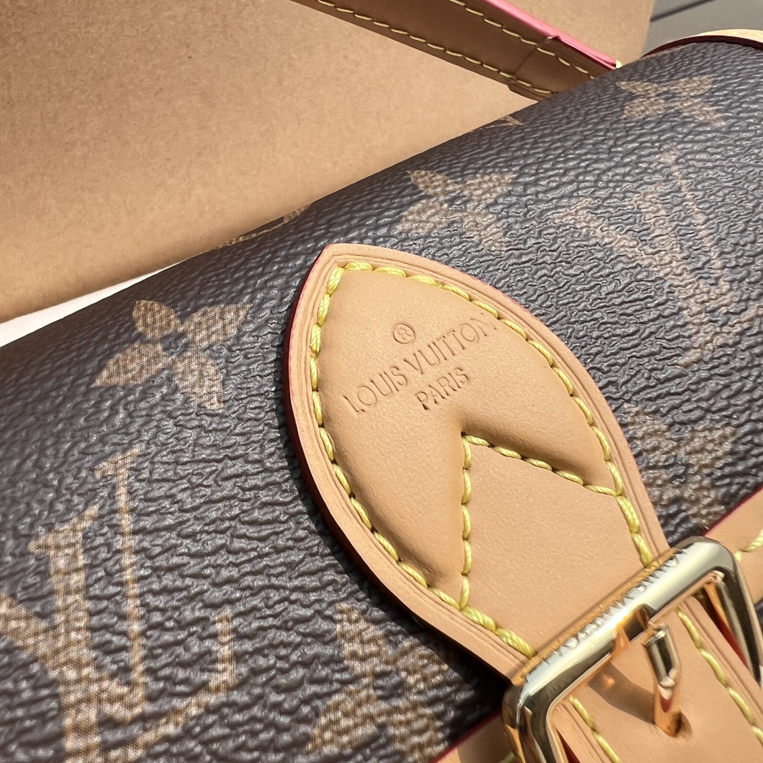 非市场普通货 进口皮料半钢五金 m83566尺寸:19×10.5×6cmLV海外渠道资源特供迷你法棍包❗