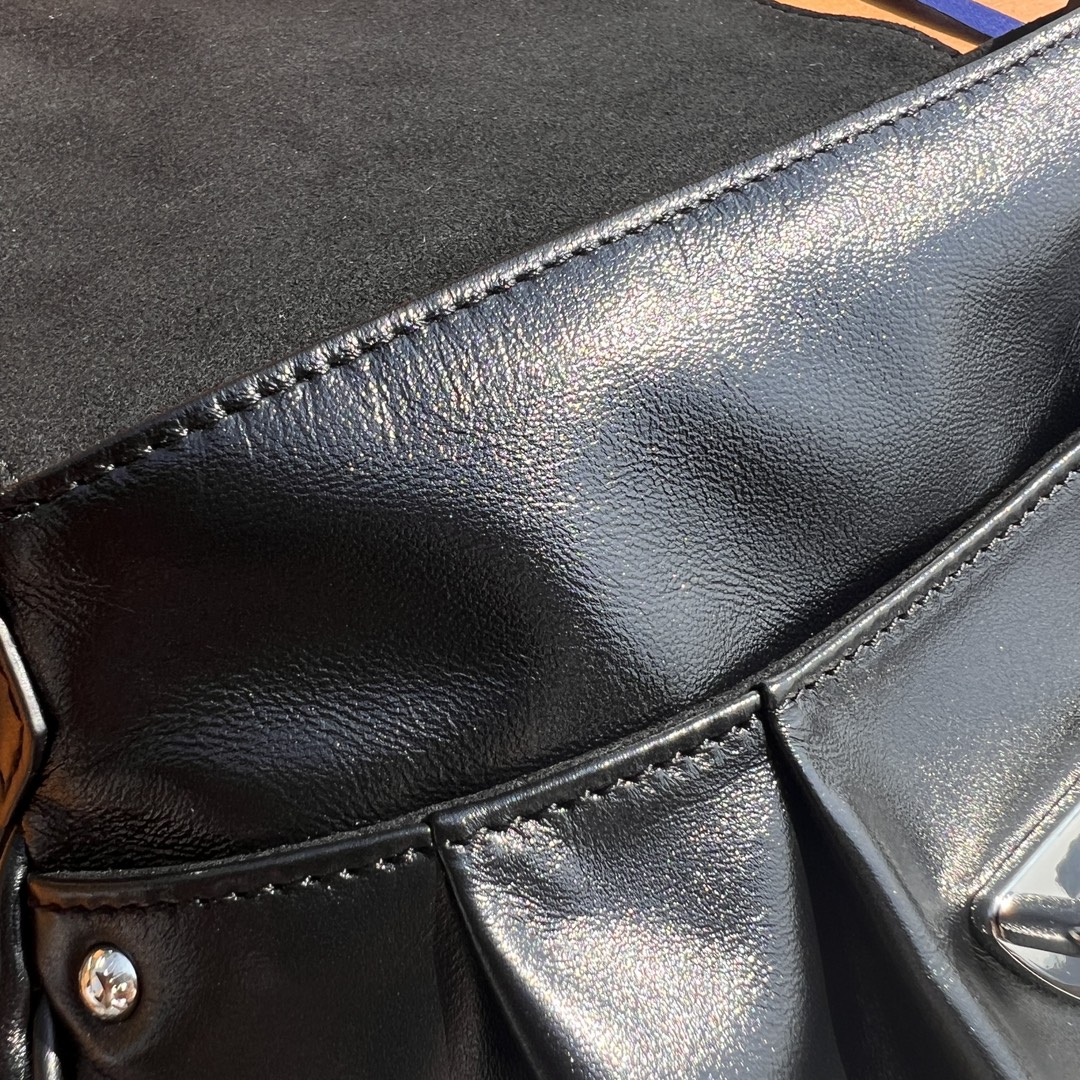 非市场普通货 进口皮料半钢五金 m12192尺寸:27×18×3cmLV海外渠道资源特供❗️ 此款Sun