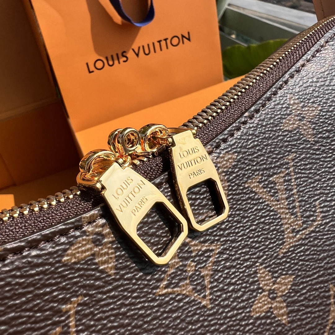 🌼 m11952尺寸:33×22×9cmLV海外渠道资源特供腋下包❗️ 本款 Slouchy 小号手袋采