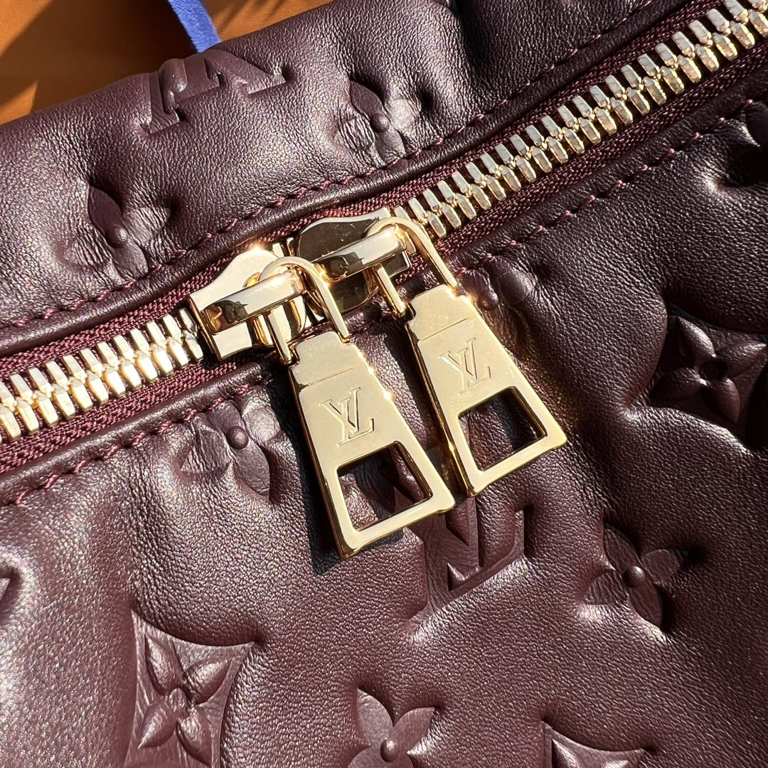 非市场普通货 进口皮料半钢五金 m12072尺寸:38×33×10cmLV渠道资源特供Coussin H