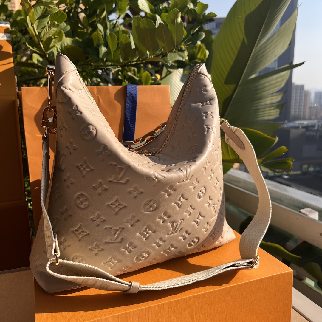 非市场普通货 进口皮料半钢五金 m12071尺寸:38×33×10cmLV渠道资源特供Coussin H