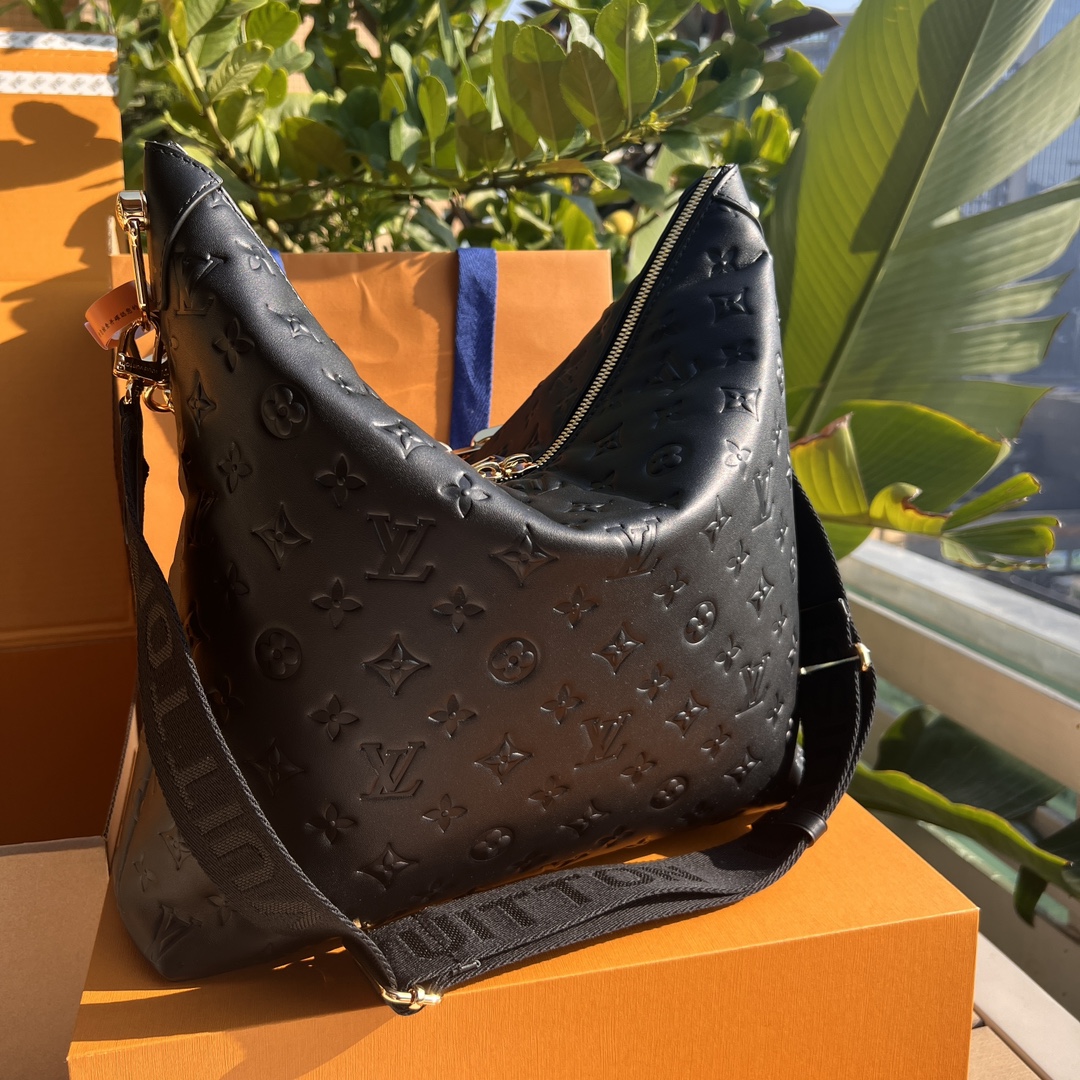 🌼 m12068尺寸:38×33×10cmLV渠道资源特供Coussin Hobo手袋❗️ 这款新的Ho