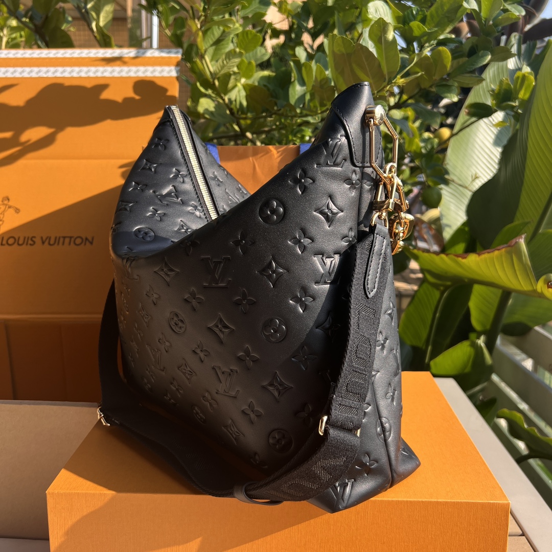 🌼 m12068尺寸:38×33×10cmLV渠道资源特供Coussin Hobo手袋❗️ 这款新的Ho