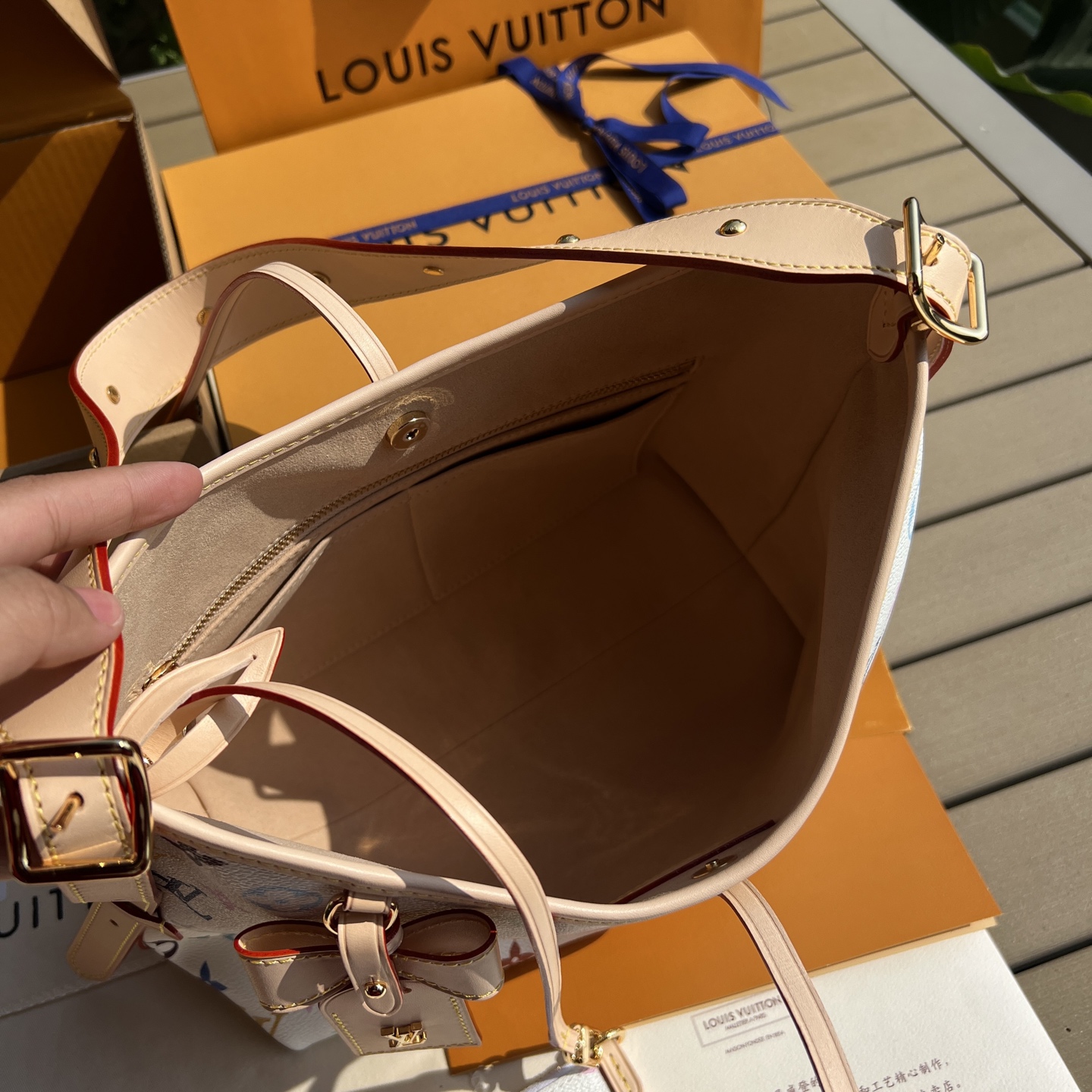 🌼 m13664尺寸:29×24×12cmLV海外渠道资源特供carryall❗️ 本款 Carryal