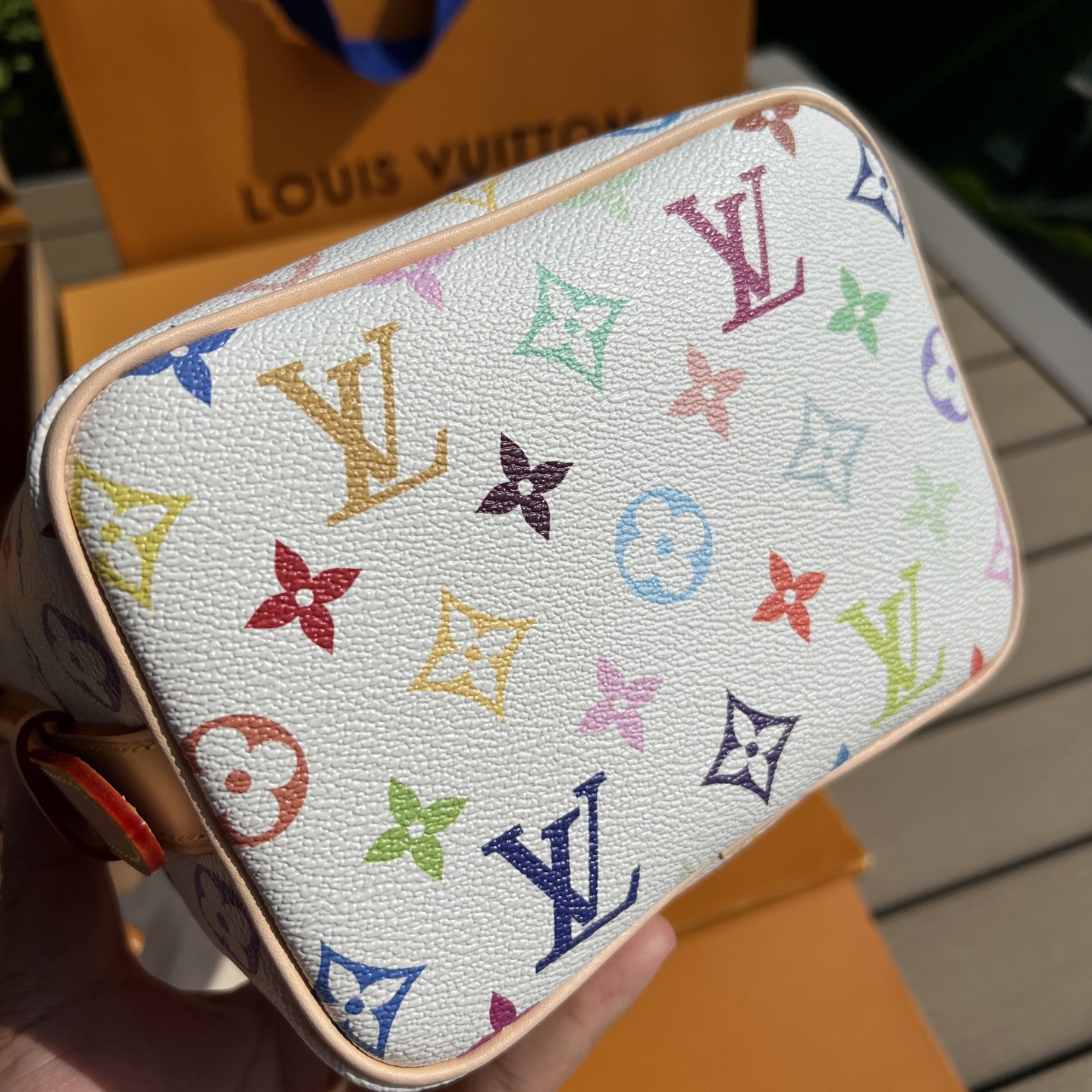 🌼 m13089尺寸:18×16×12cmLV海外渠道资源特供ALL IN BB手袋❗️ 本款 ALL 