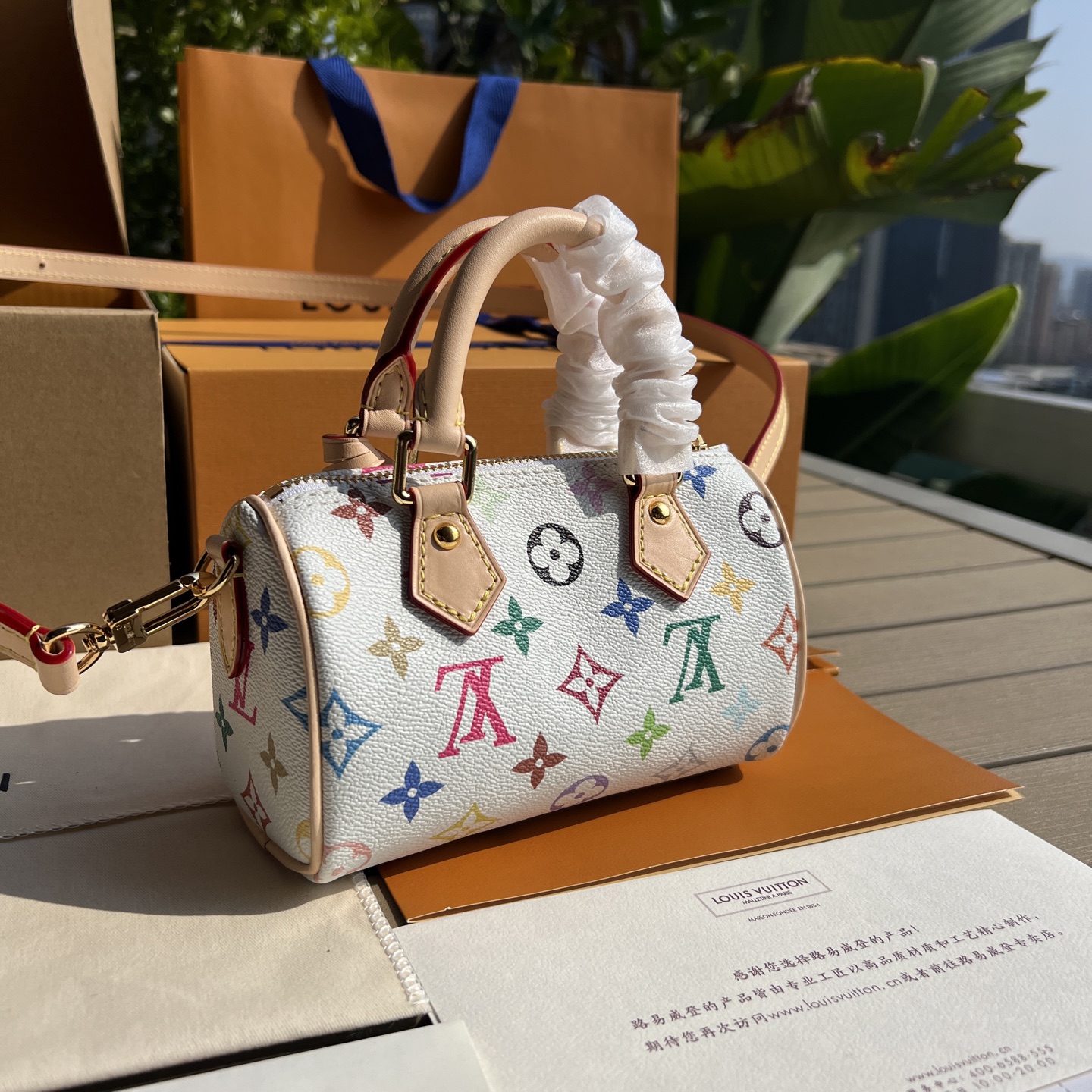 🌼 m13406尺寸:16×10×7.5cmLV海外渠道资源特供白三彩迷你枕头❗️ 本款 Nano Sp