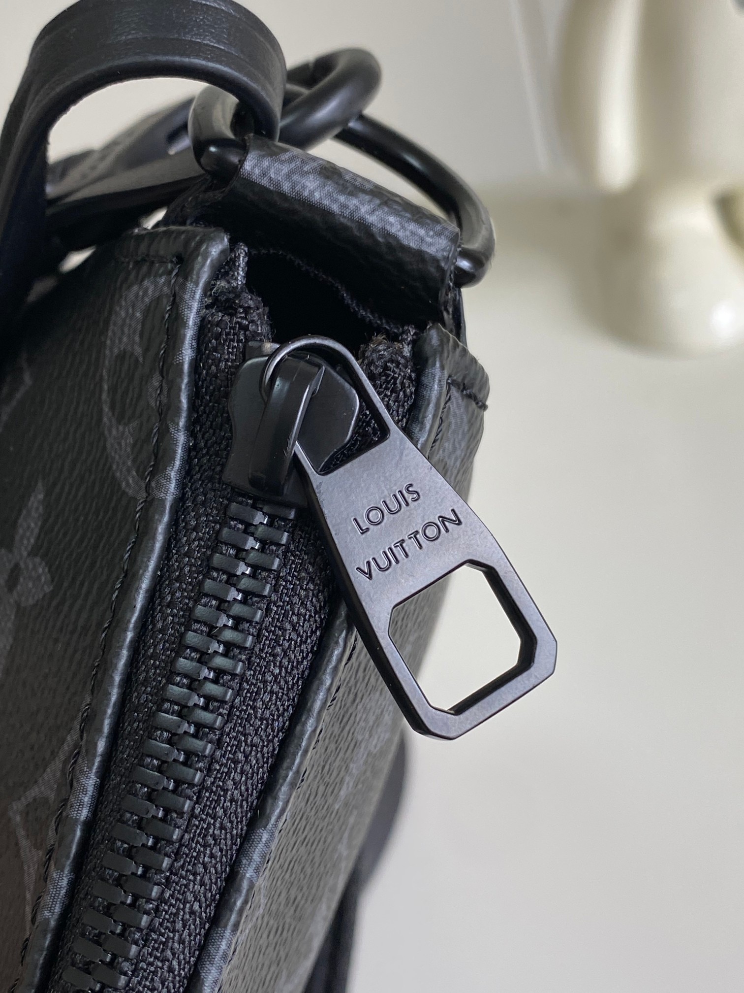  顶级原单 半钢五金 变码动态芯片
M11741黑花本款 Pochette Accessoire XL 
