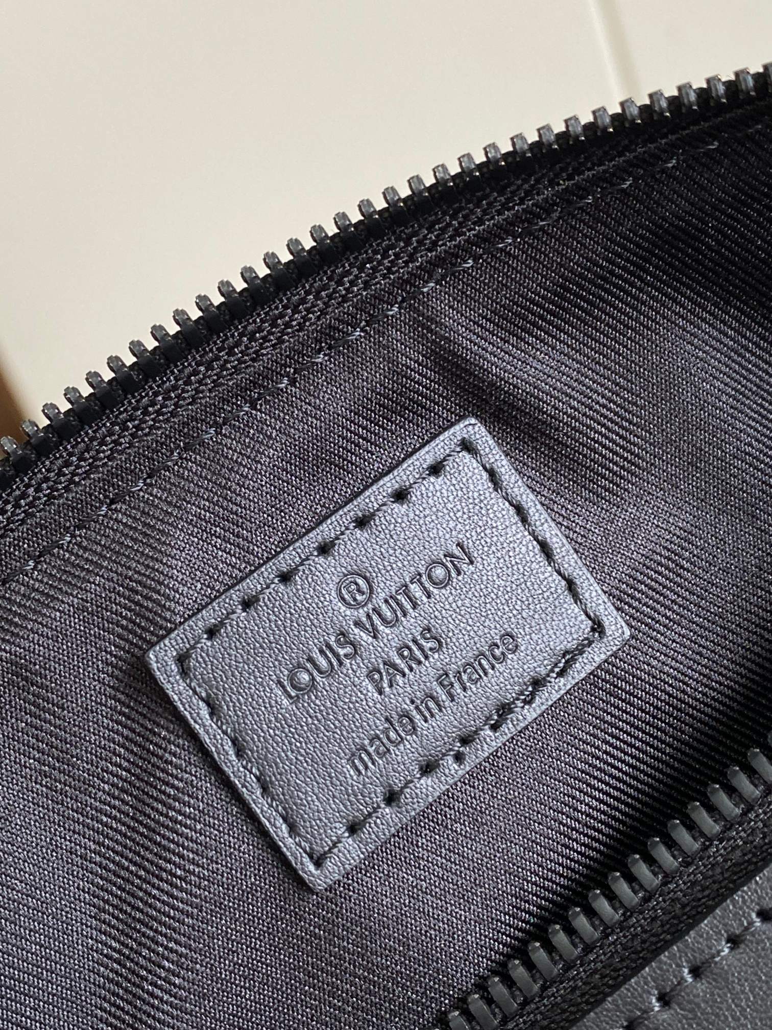  顶级原单 半钢五金 变码动态芯片
M11741黑花本款 Pochette Accessoire XL 