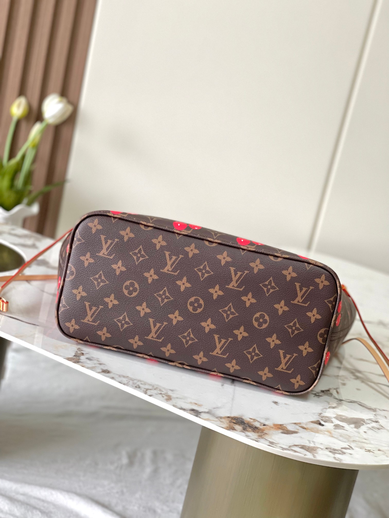 M13263 樱桃🍒购物袋顶级原单加强版半钢 163c芯片​本款 Neverfull 中号手袋以灵动笔触