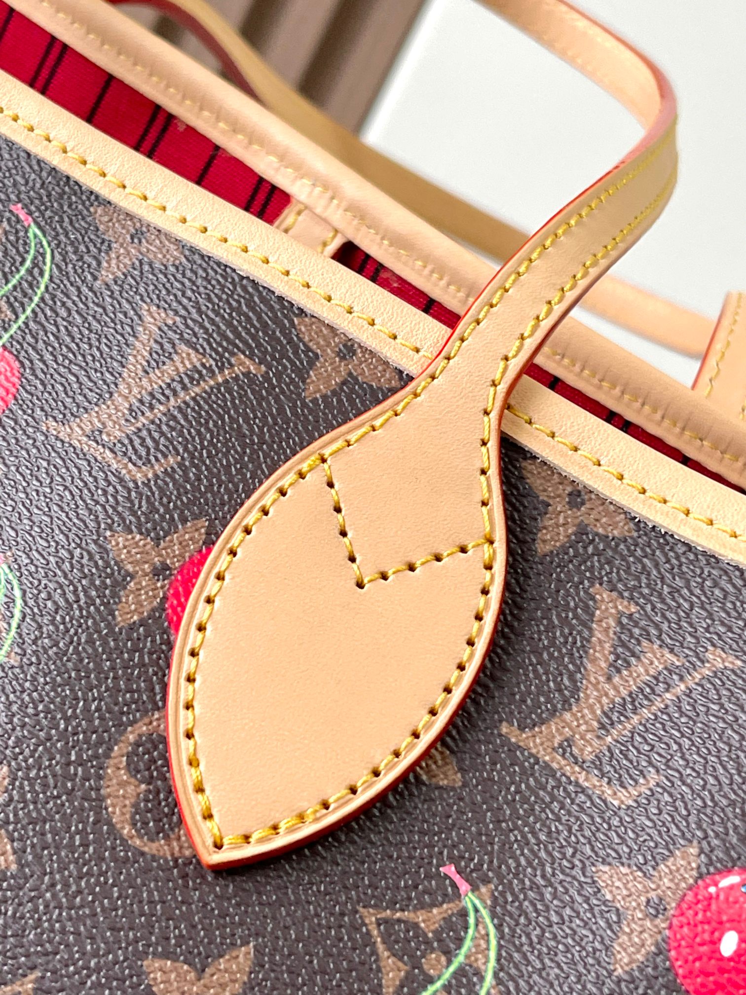 M13263 樱桃🍒购物袋顶级原单加强版半钢 163c芯片​本款 Neverfull 中号手袋以灵动笔触