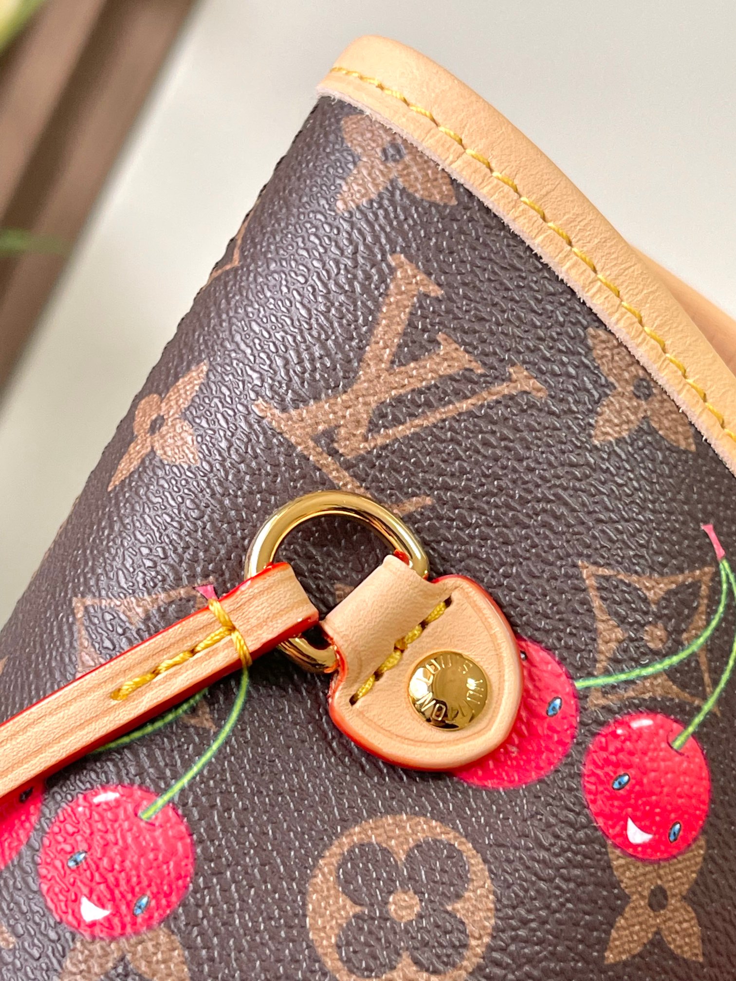 M13263 樱桃🍒购物袋顶级原单加强版半钢 163c芯片​本款 Neverfull 中号手袋以灵动笔触