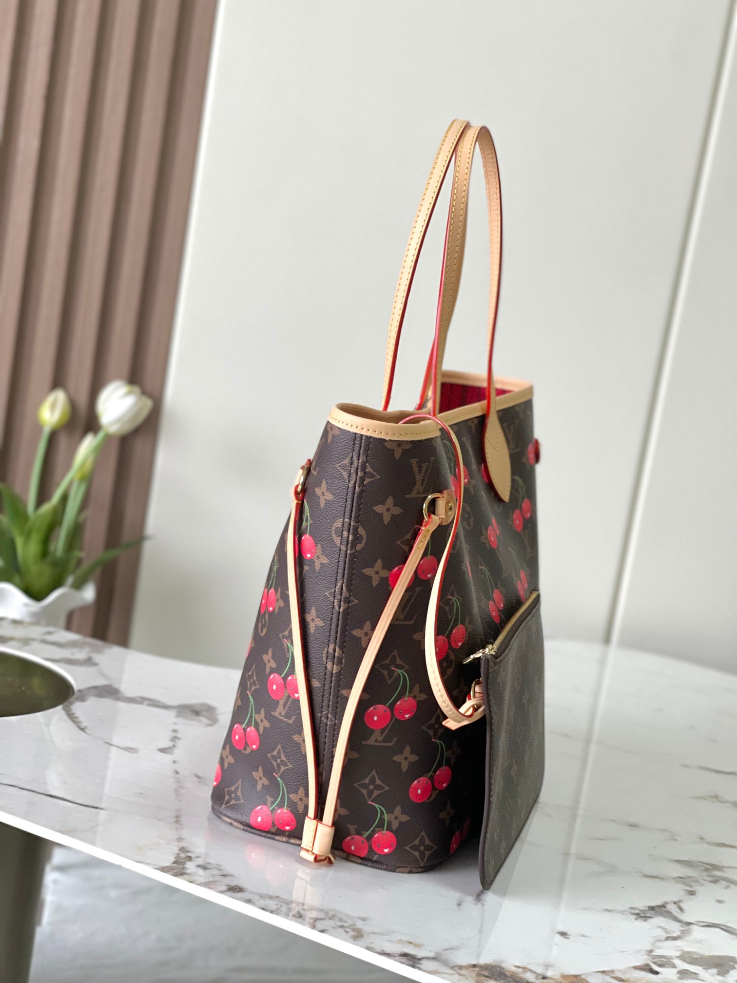 M13263 樱桃🍒购物袋顶级原单加强版半钢 163c芯片​本款 Neverfull 中号手袋以灵动笔触