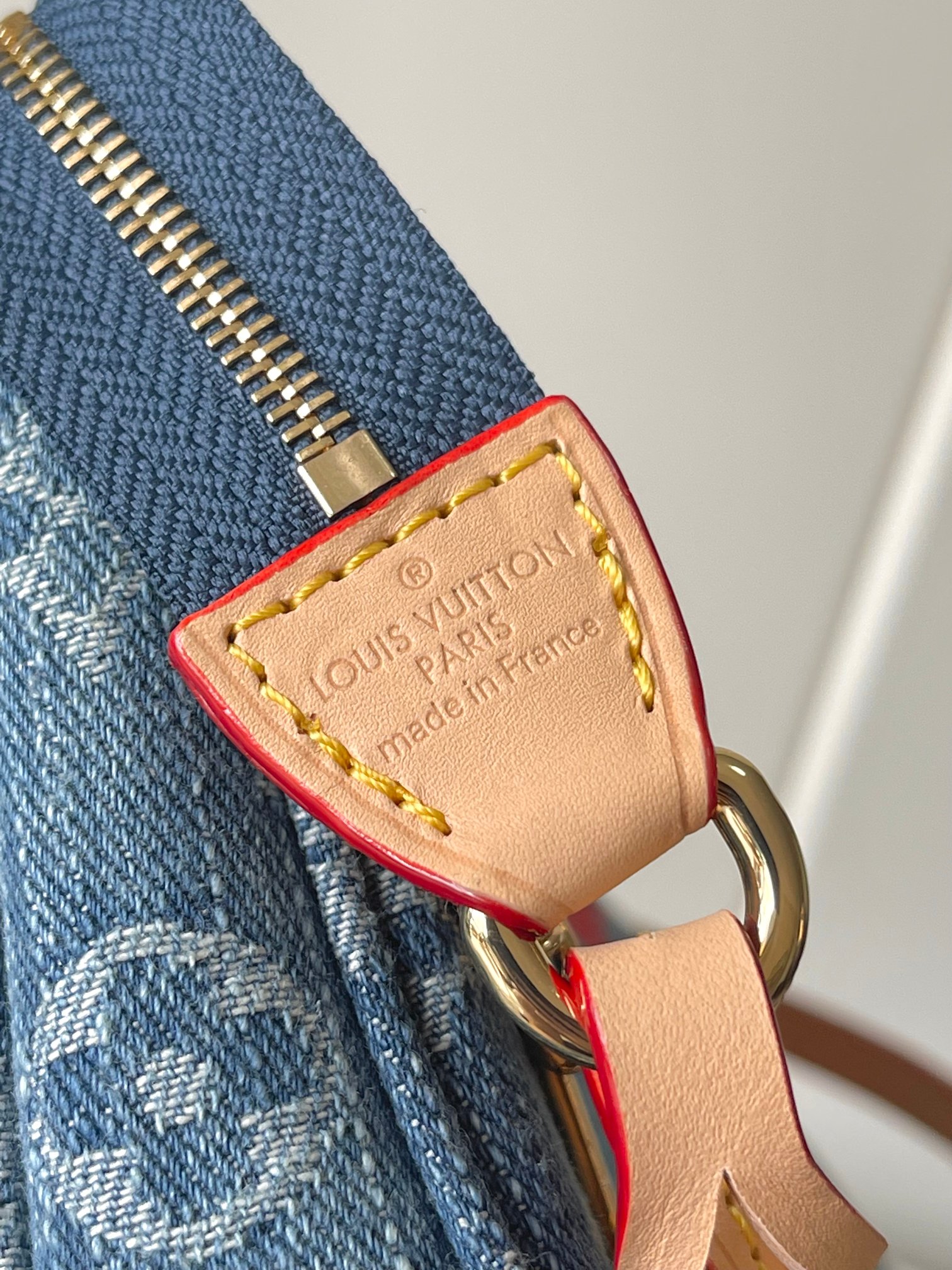 芯片版顶级原单半钢M13994樱桃🍒Pochette Accessoires 手袋取材涂层帆布，以缤纷 