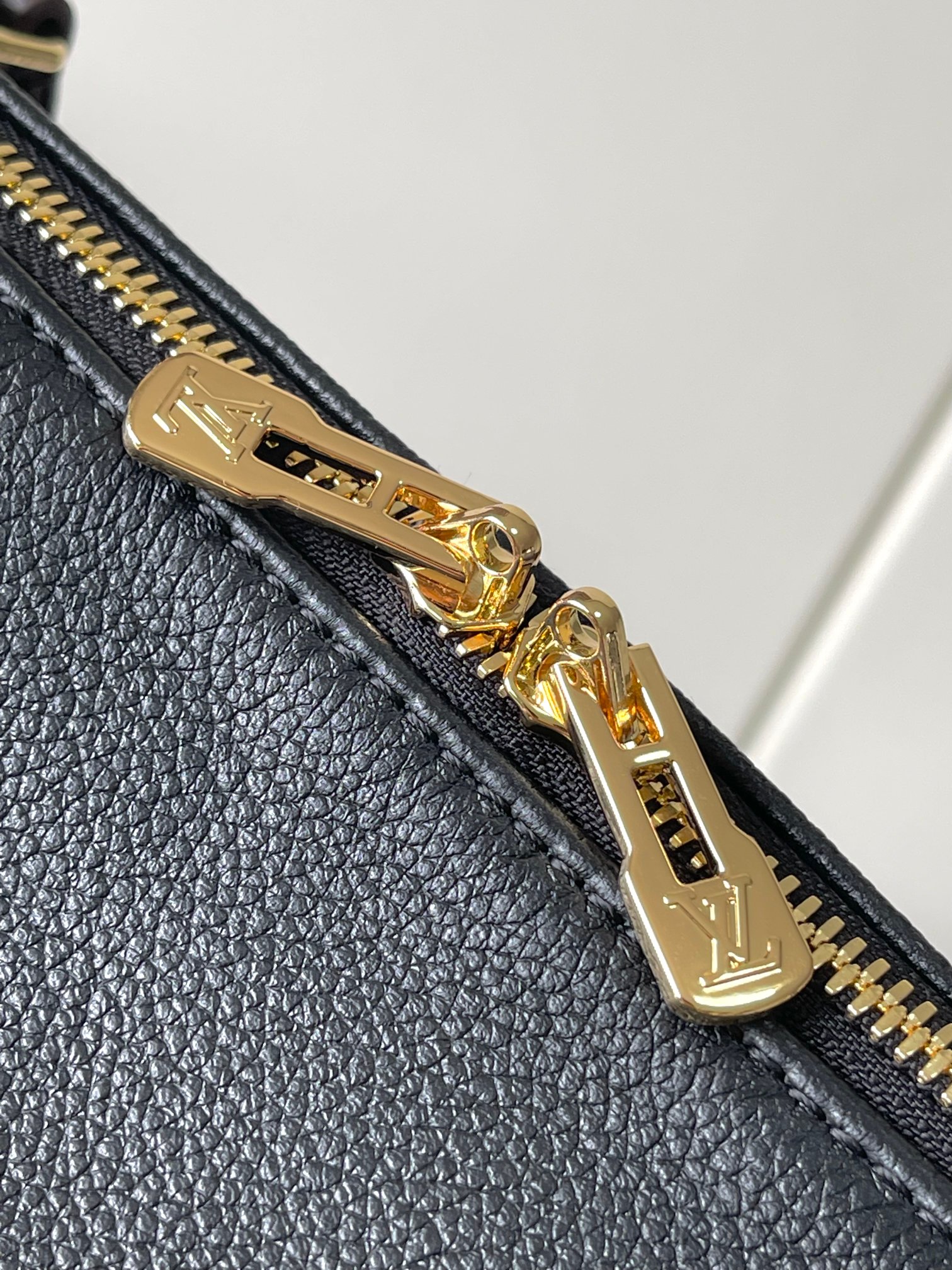 Louis Vuitton Express Small Handbag,Black Leather, Monogram Trim,Crossbody Bag 6 a1755340916706 7503