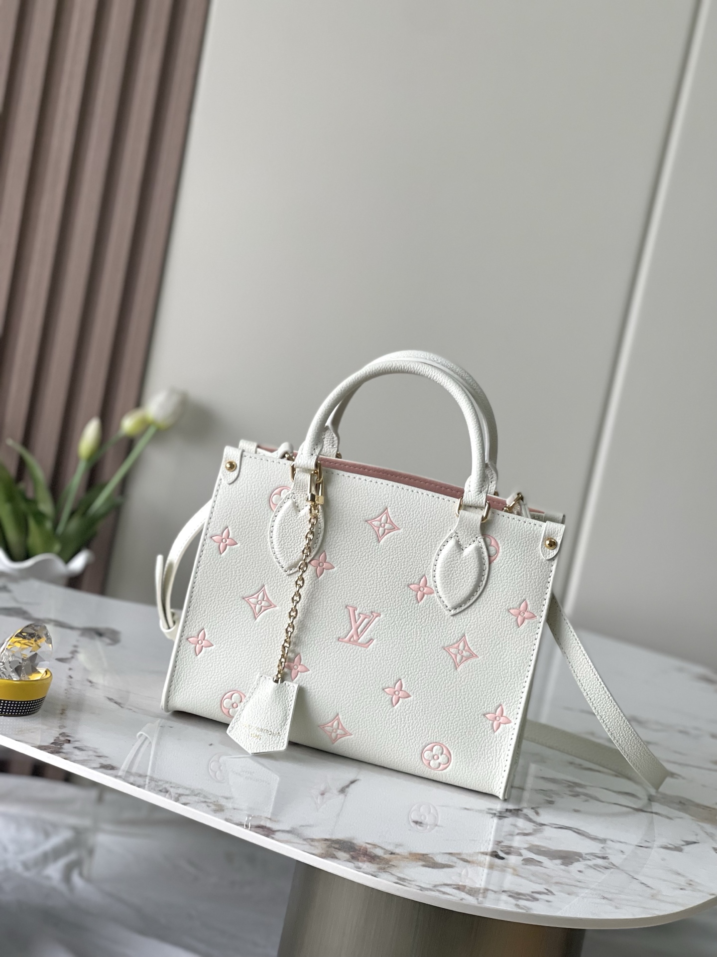 p450 Modelo No. M28313 Rosa melocotón Herrajes de semiacero originales de alta calidad 163c01 Bolso pequeño Chip Ontheg…