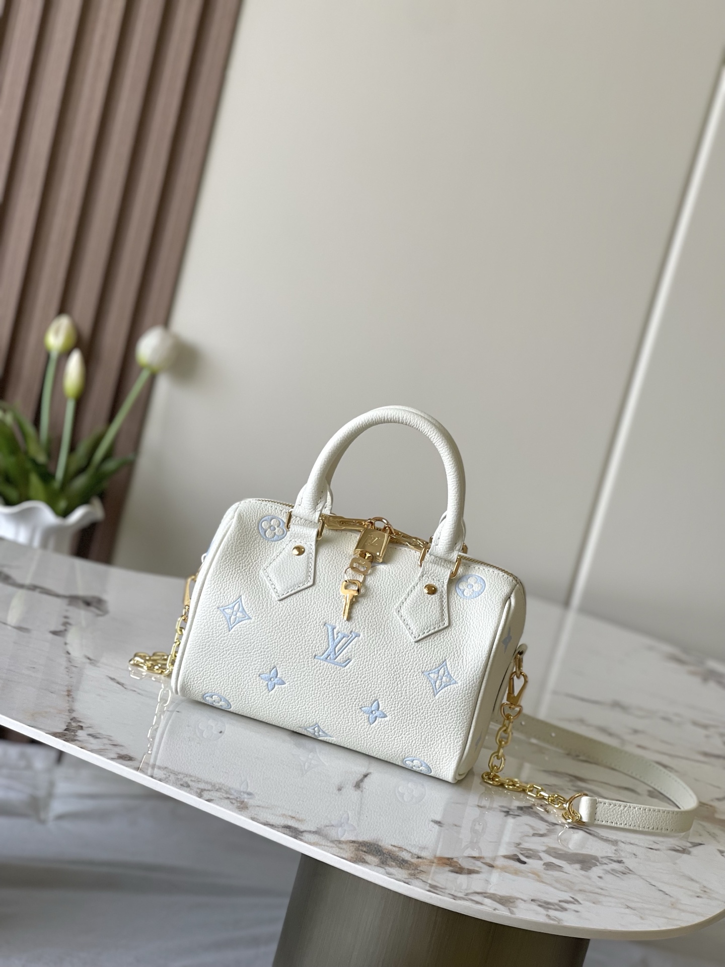 p440 Modelo No. M28314 Parte superior azul sal marina Herrajes originales de semiacero Chip 163c01 Este bolso Speedy Pi…