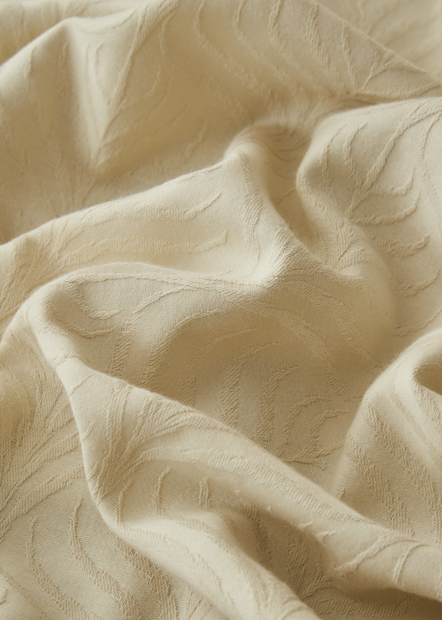 Elegant Embossed Floral Pattern Bedding Set - Soft & Breathable Cotton Material 10 i1760088724978 2402 0 8