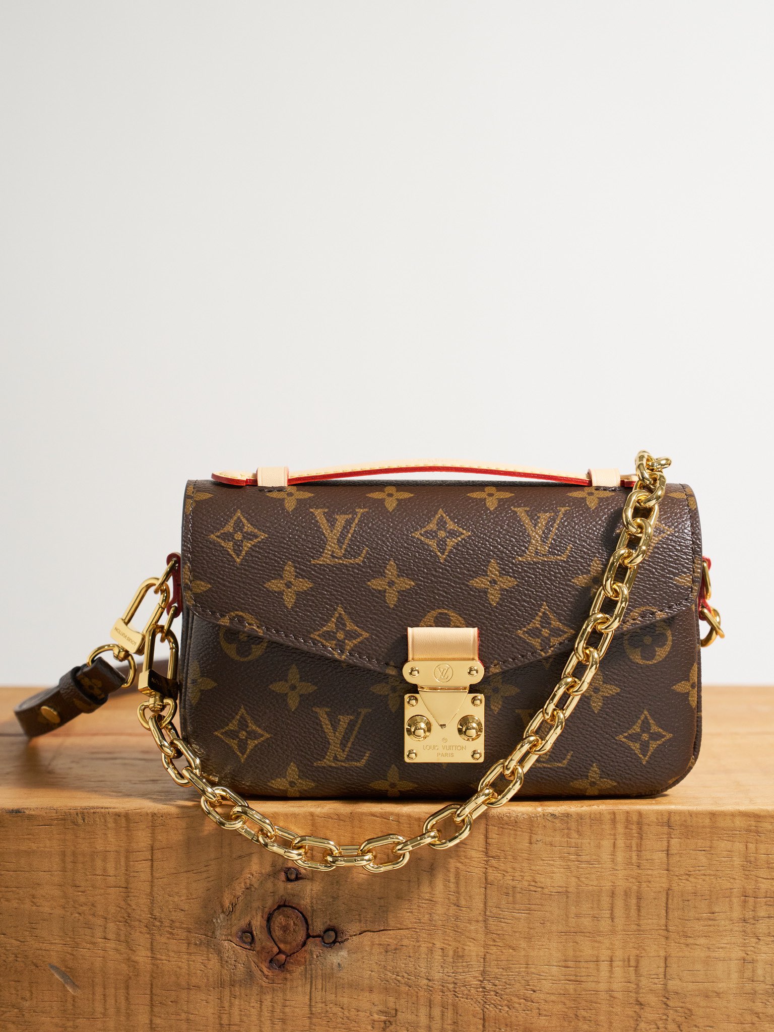 P800P todo acero huérfano, grado auténtico 𝐏𝐎𝐂𝐇𝐄𝐓𝐓𝐄 𝐌É𝐓𝐈𝐒 𝐄𝐀𝐒𝐓 𝐖𝐄𝐒𝐓 Bolso M46279 Cambio de código d…