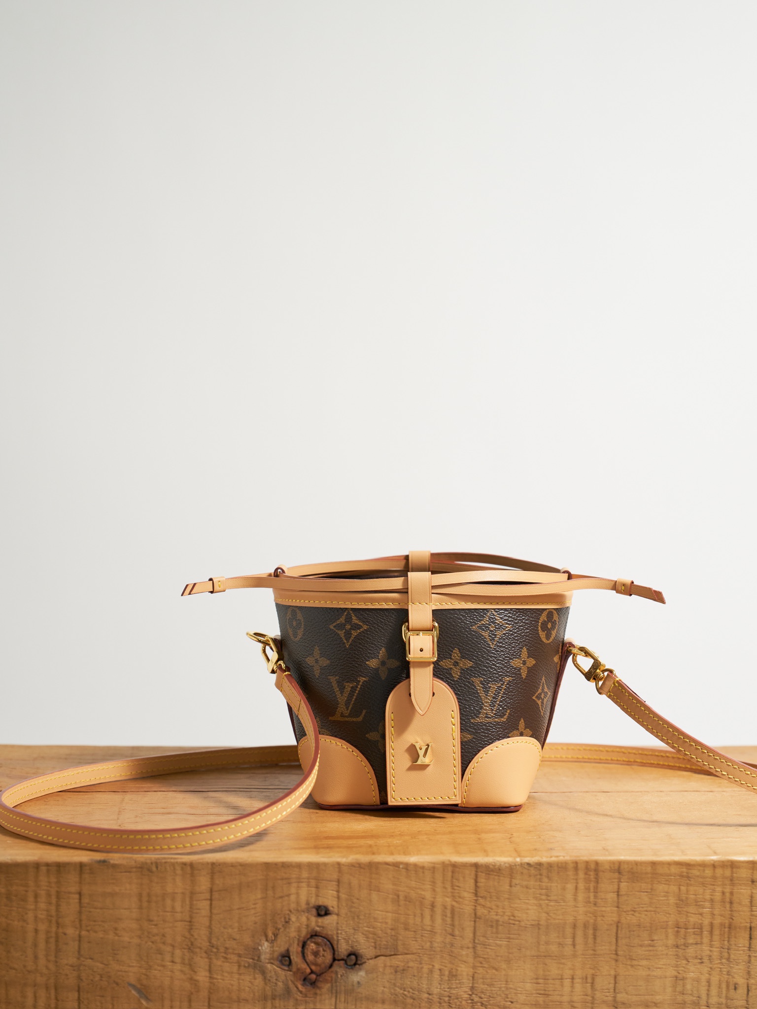P630P totalmente de acero huérfano, grado auténtico 𝐍𝐎É 𝐏𝐔𝐑𝐒𝐄 𝐋𝐕 𝐂𝐇𝐀𝐑𝐌𝐒 Bolso M57099 transcodificación d…