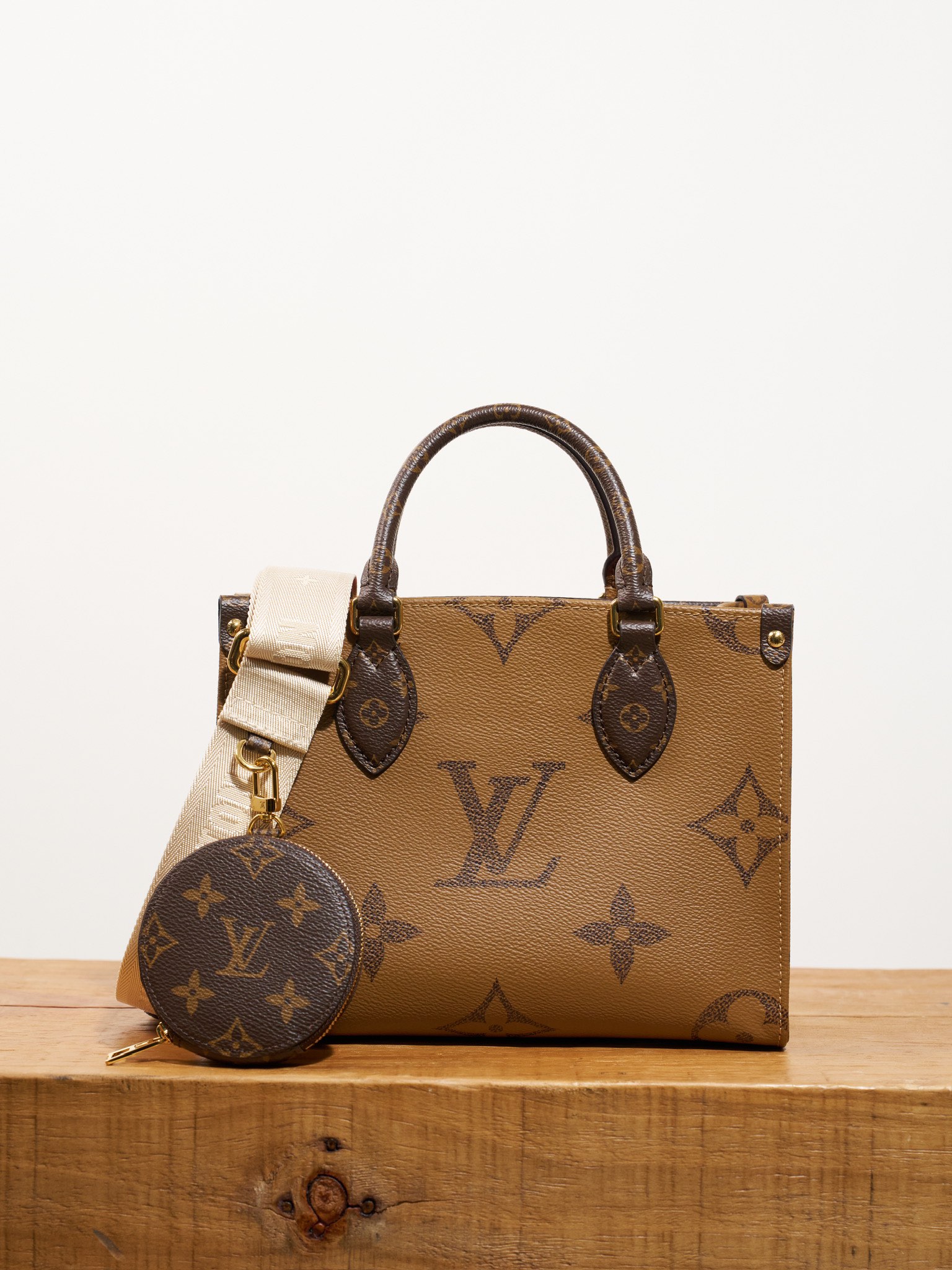 P770P Producto único totalmente de acero, grado genuino 𝐎𝐍𝐓𝐇𝐄𝐆𝐎 Bolso pequeño M46373, estilo pequeño dinero viej…