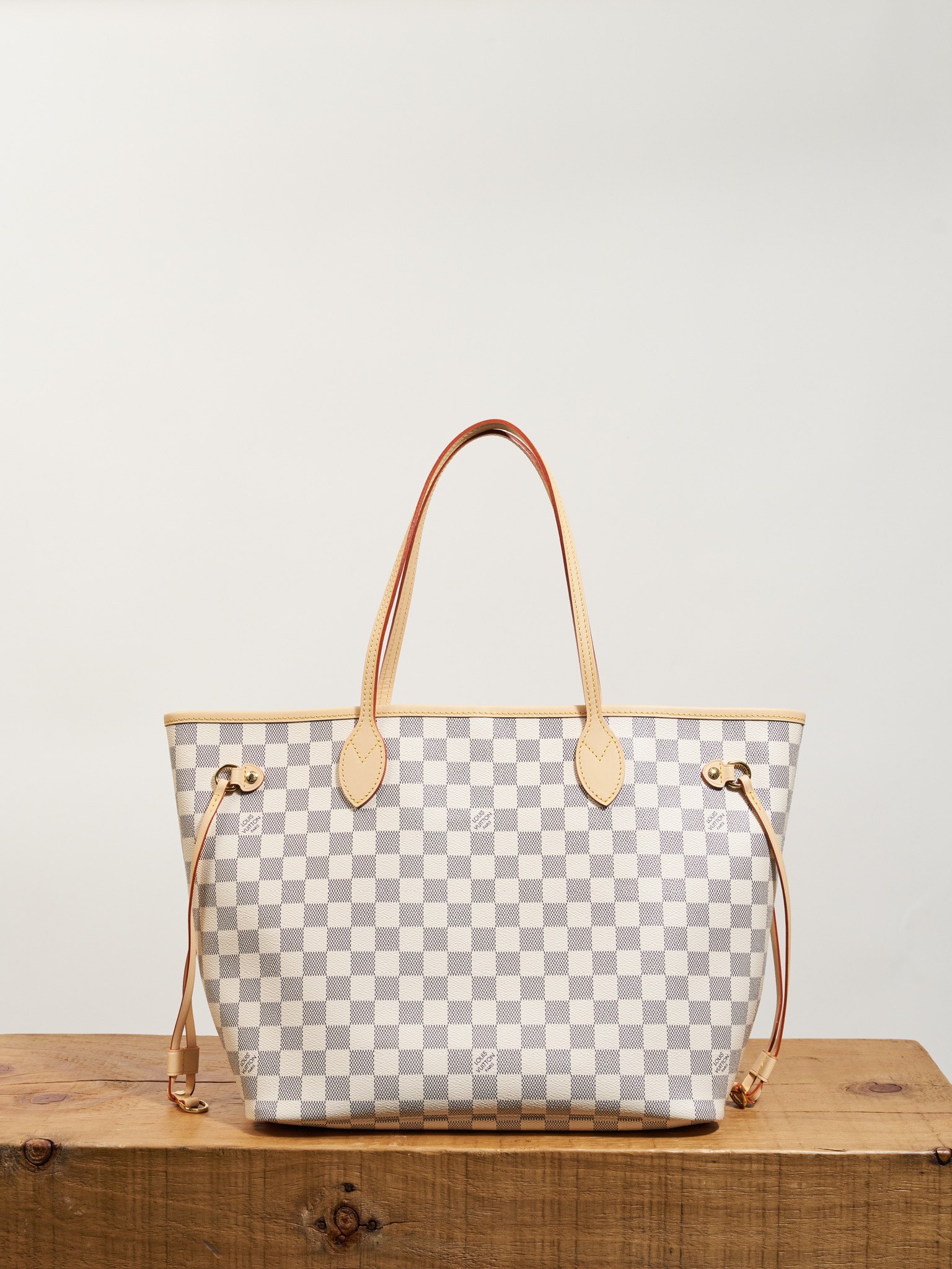 Producto huérfano P750P totalmente de acero, grado genuino N40604, Neverfull Tamaño: 32 × 29 × 17 cm Transcodificación …