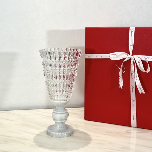 Baccarat Crystal Vase with Faceted Design & Marble Base - 38 x 20 cm 1 Baccarat Crystal Vase with Faceted Design & Marble Base - 38 x 20 cm