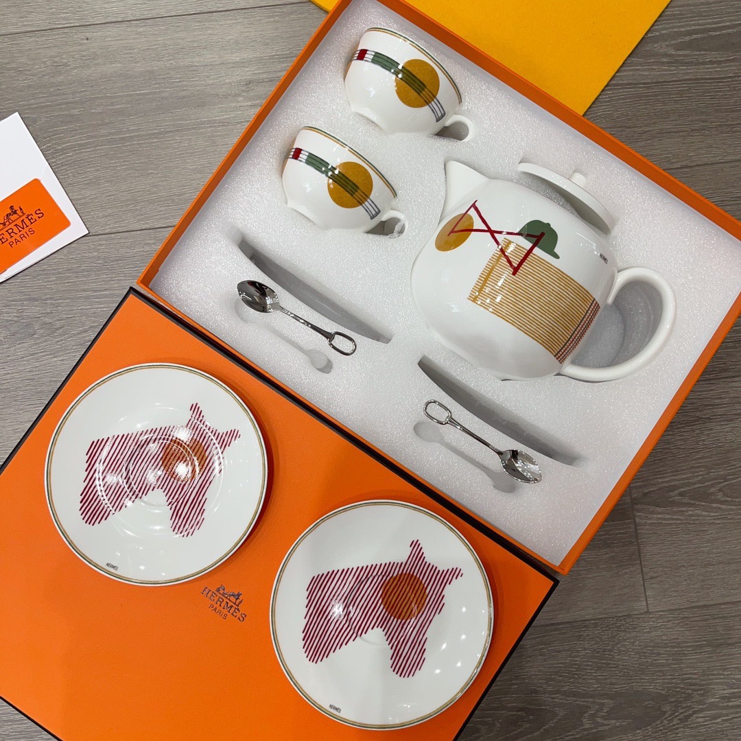 爱马仕 Hermès 高定典藏名品高定成衣时装外套连衣裙衬衫T恤 #55797E38 5