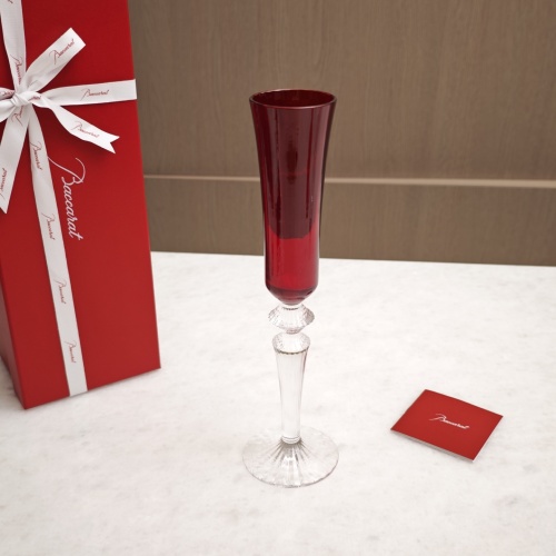 Baccarat Mille Nuits Flutissimo Red Crystal Champagne Flute, 29 cm Height 1 Baccarat Mille Nuits Flutissimo Red Crystal Champagne Flute, 29 cm Height