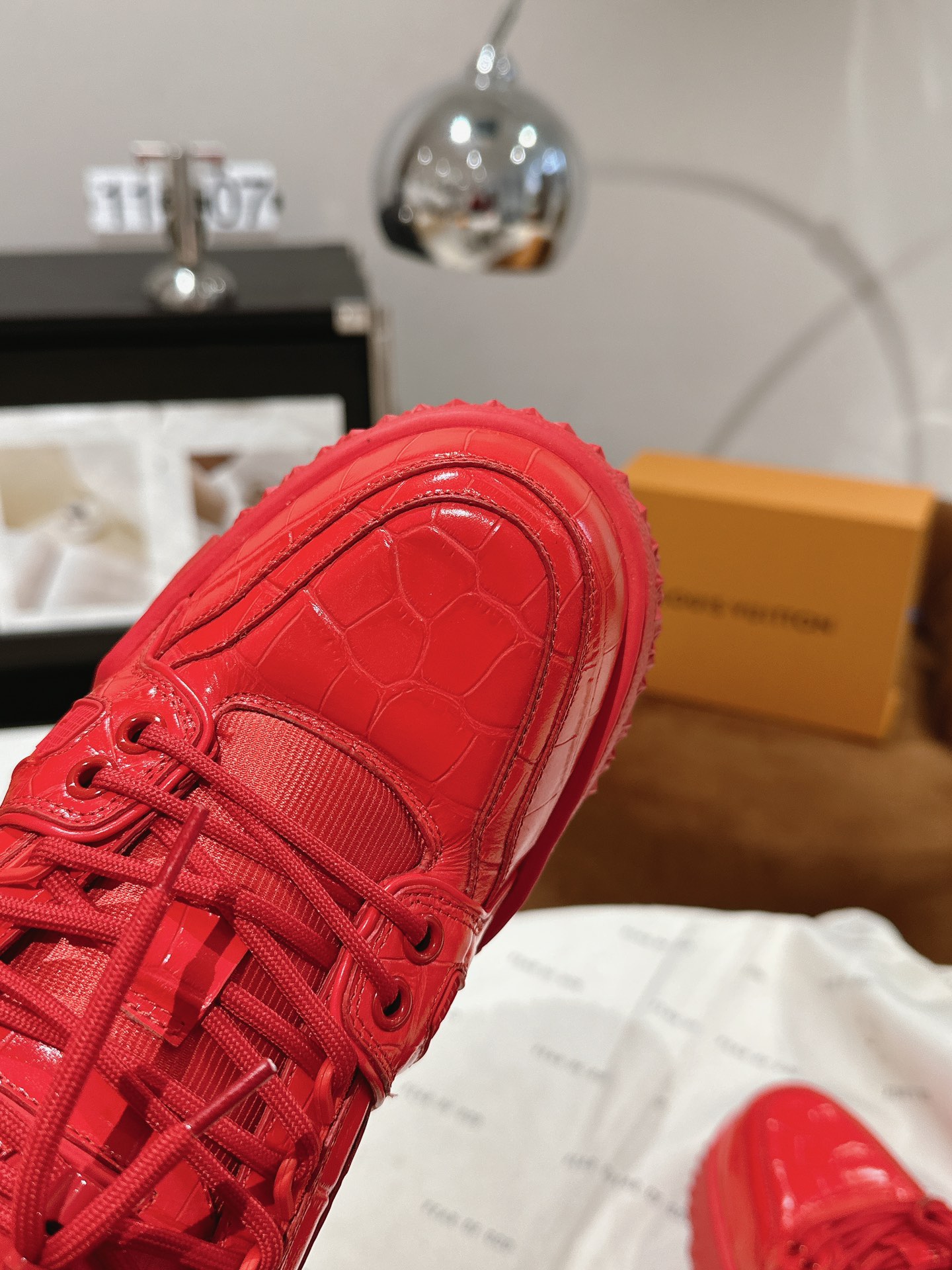 Louis Vuitton 胖版升级 全牛皮情侣装 LV 2023新款Trainer