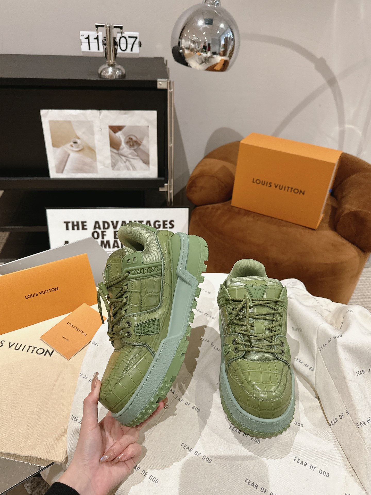 Louis Vuitton 胖版升级 全牛皮情侣装 LV 2023新款Trainer