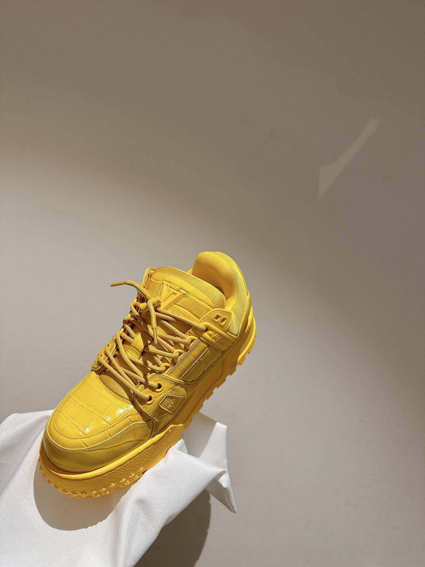 Louis Vuitton 胖版升级 全牛皮情侣装 LV 2023新款Trainer