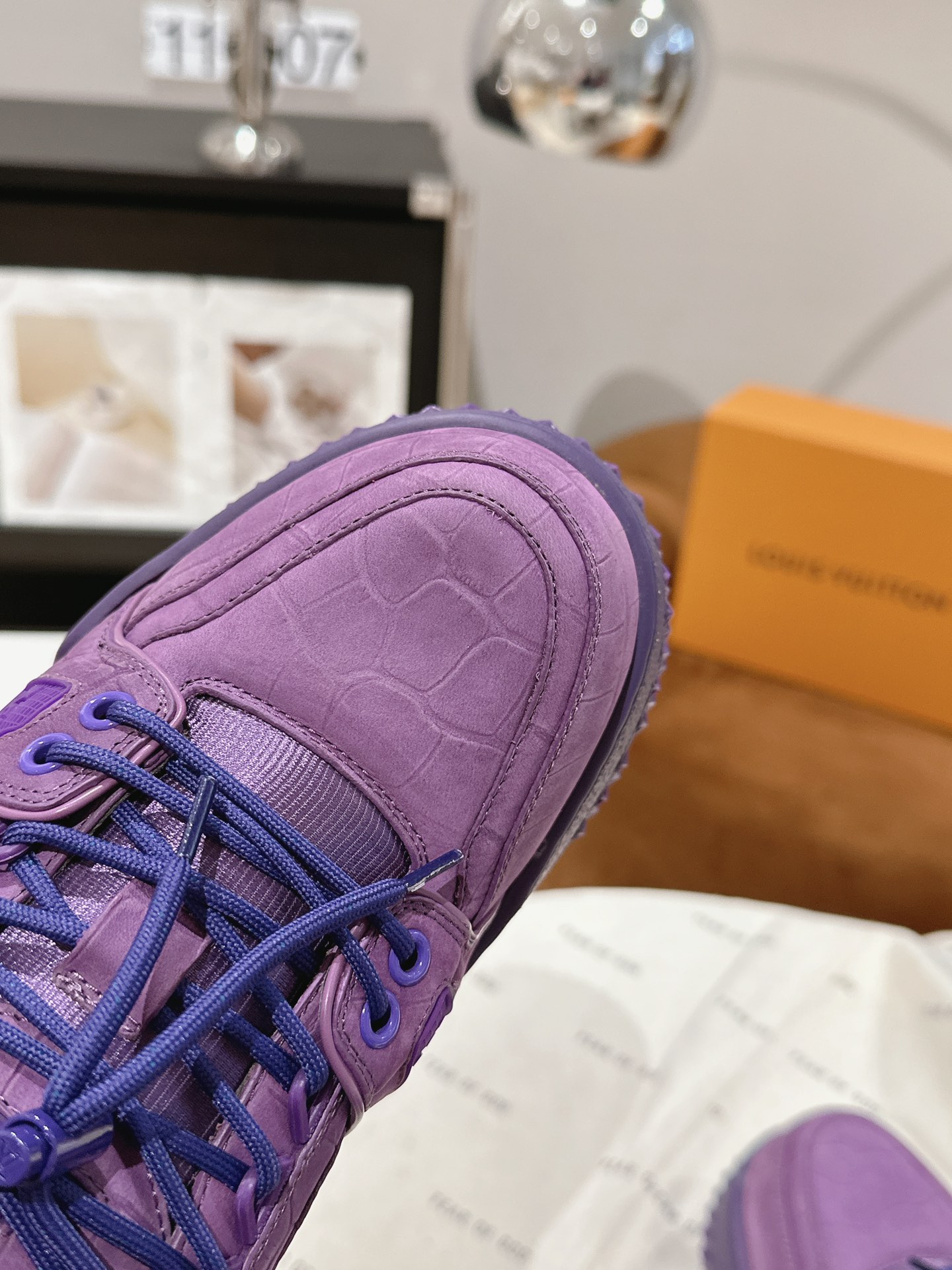 Louis Vuitton 胖版升级 全牛皮情侣装 LV 2023新款Trainer