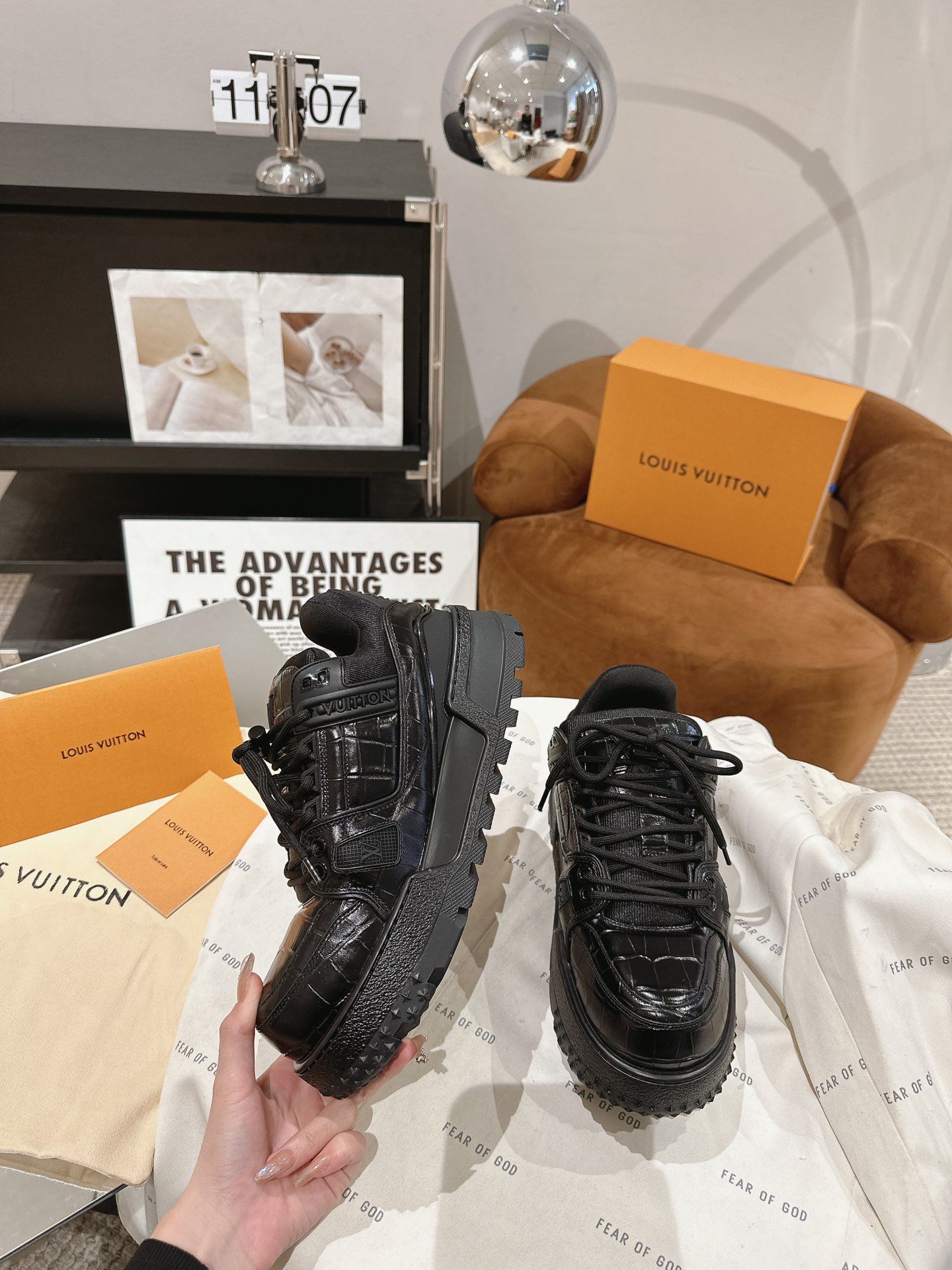 Louis Vuitton 胖版升级 全牛皮情侣装 LV 2023新款Trainer