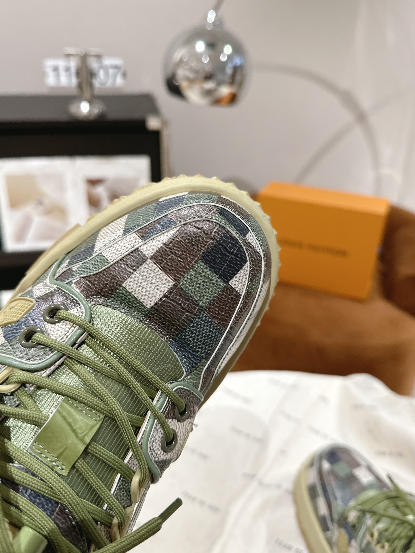 Louis Vuitton 胖版升级 全牛皮情侣装 LV 2023新款Trainer