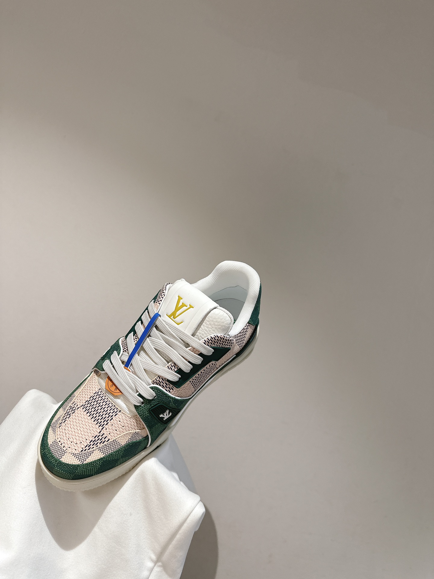 Louis Vuitton 代购级新色 供应 驴家全系列 LVTrainer PVC 运动鞋 每个款式配色都很赞 Trainer的脚感真的非常不错