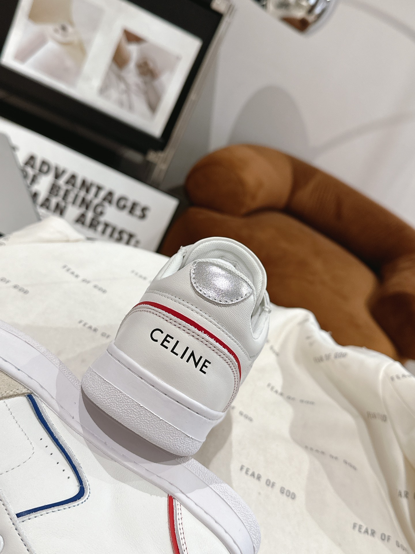 Celine 𝐂𝐄𝐋𝐈𝐍𝐄 思琳𝟐𝟎𝟐𝟑/𝐒𝐒新款情侣小白鞋