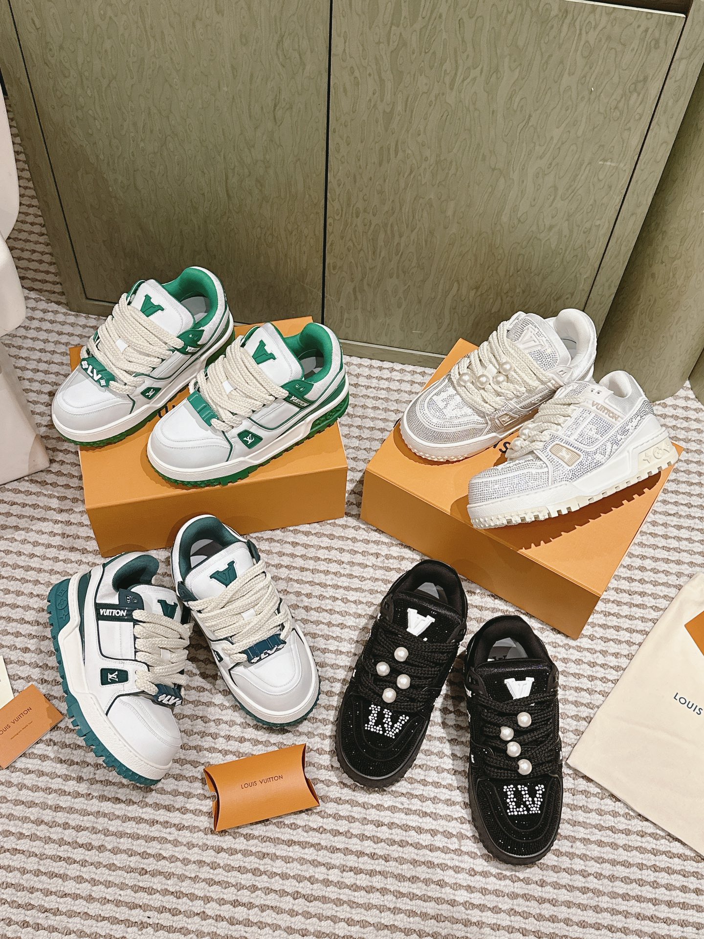 [Louis Vuitton Women