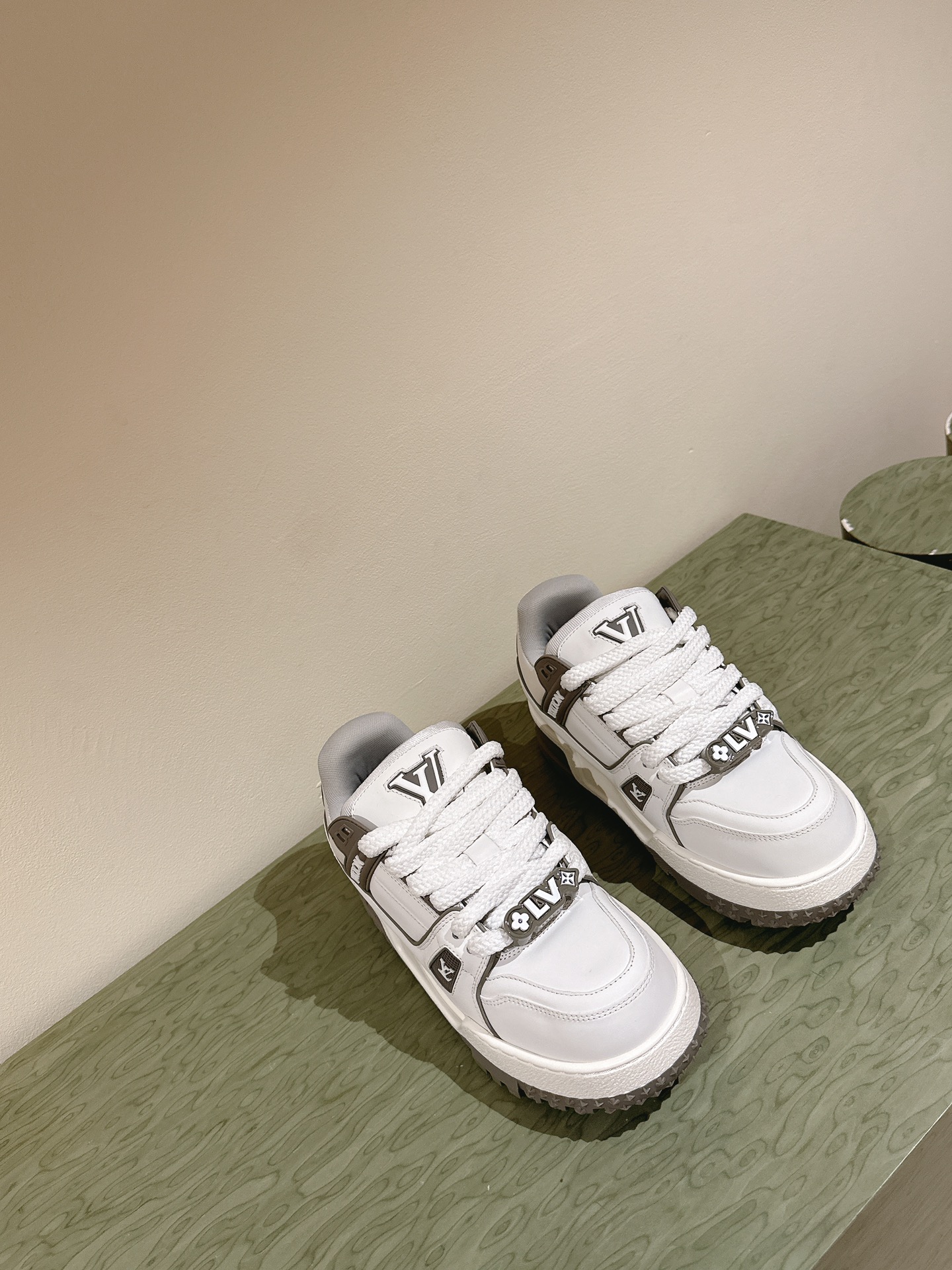 Louis Vuitton 胖版升级 | ²⁰²4 𝐬𝐬 路易威登新款Trainer 最新配色