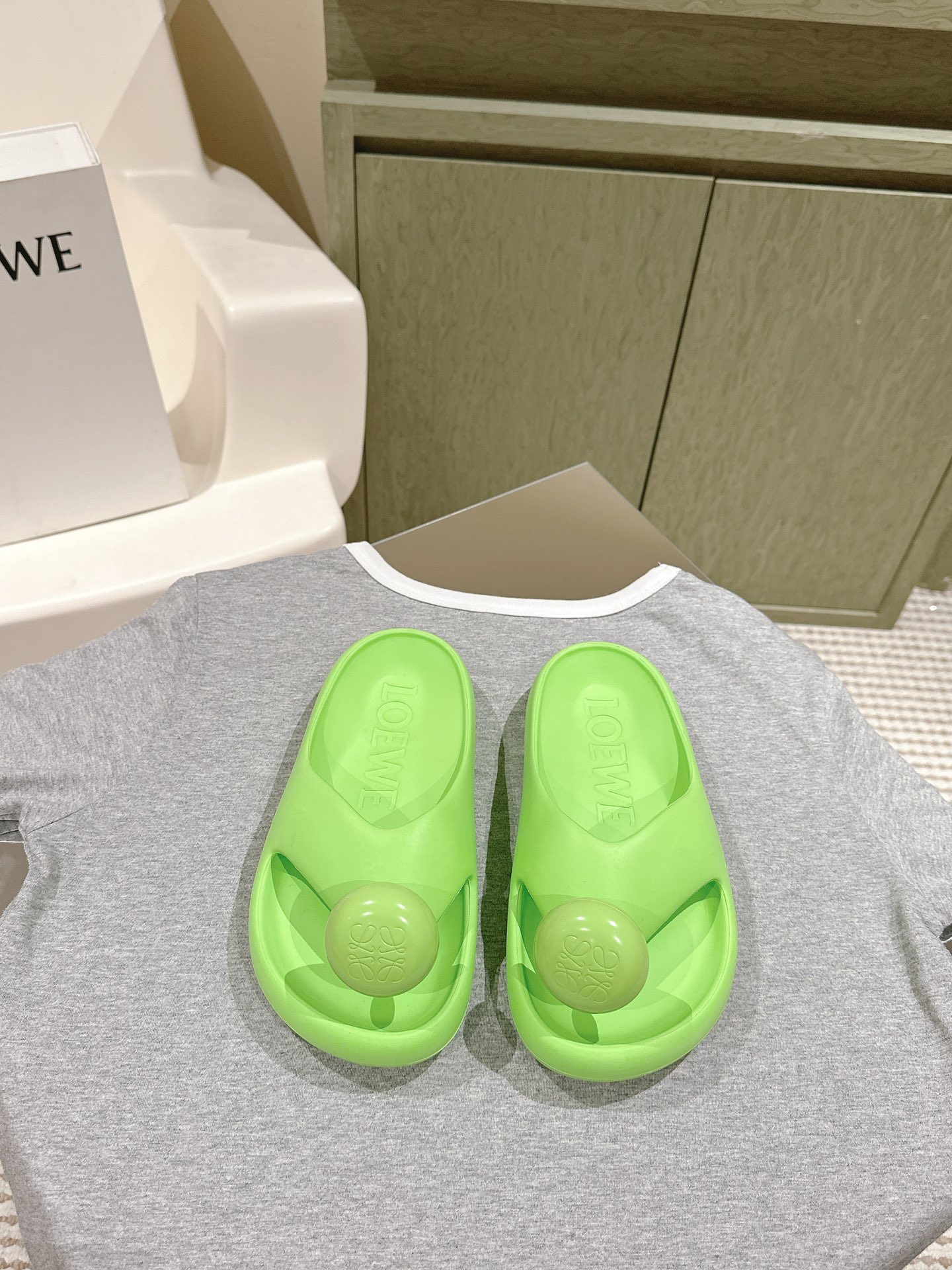 Loewe Chaussures Pantoufles Réplique de luxe 7 étoiles
 Série d’été