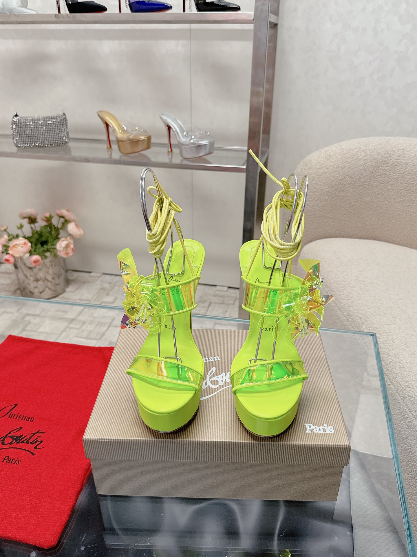 NO:494949,| 4 Christian Louboutin | s original product making Heavy Industry CL new design show style water platform high heel sandals ~ Taylor Swift's same luck artifact!  Upper: Original custom imported fluorescent color fabric pampillas, ribbon-wrapped feet decoration adds elegance!  The handmade red shore flower is beautiful and beautiful on the feet!  All eyes will stay for you!  Imported original special material, inner grain pearlescent sheepskin, outsole original imported AR1 top-grade leather outsole Size34-43 '34.40.41.42.43 Custom made without return' Color: illuminated green, rose red Heel height 14cm, high heels, sandals, high heels, sheepskin, Leather soles19860909| 4  Christian Louboutin | s原版做货重工CL全新设计秀款水台高跟凉鞋～霉霉同款 开运神器！ 鞋面:原版订制进口荧光色面料pampillas,丝带绕脚装饰更添优雅！手工制作的彼岸花美轮美奂,上脚超美！所有目光都将为你停留！ 材质进口原版特殊材料 内里粒面珠光羊皮里 大底原版进口AR1顶级真皮大底 Size34-43「34.40.41.42.43订做不退换」 Color: 莹光绿,玫红 跟高14cm,高跟鞋凉鞋,sandals,high heels,sheepskin,Leather soles,Women's Shoes