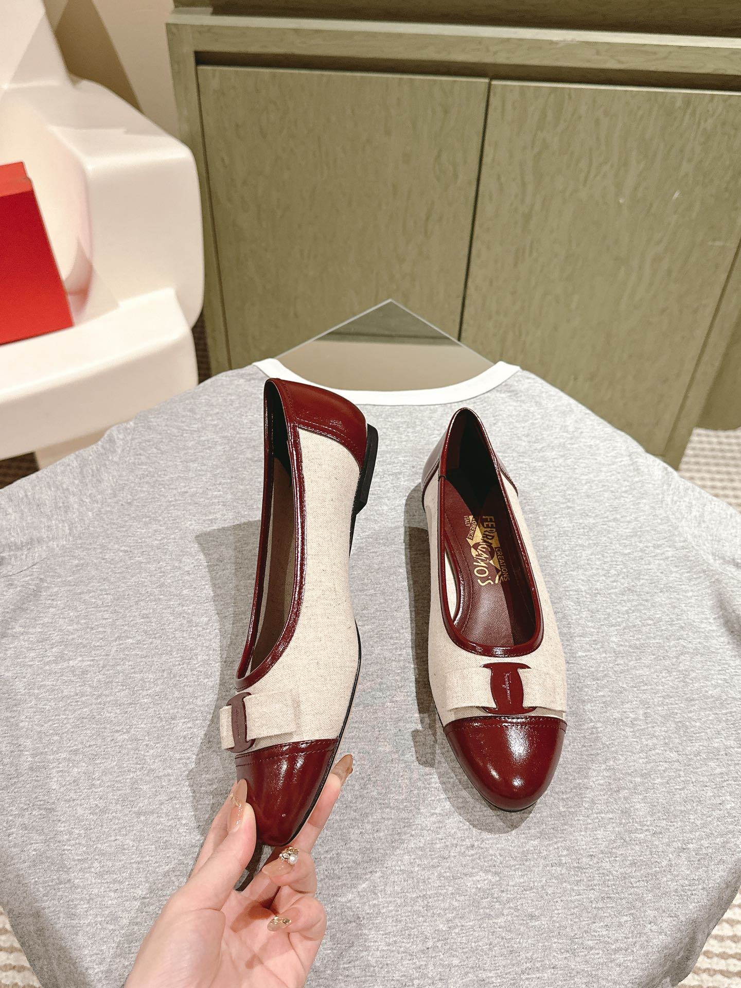 [Ferragamo Women