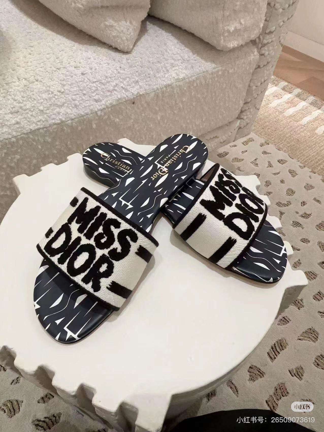 NO:486213,The latest color schemes are released one after another..., slippers, slippers19860909最新配色陆续出...,拖鞋,slippers,Women's Shoes