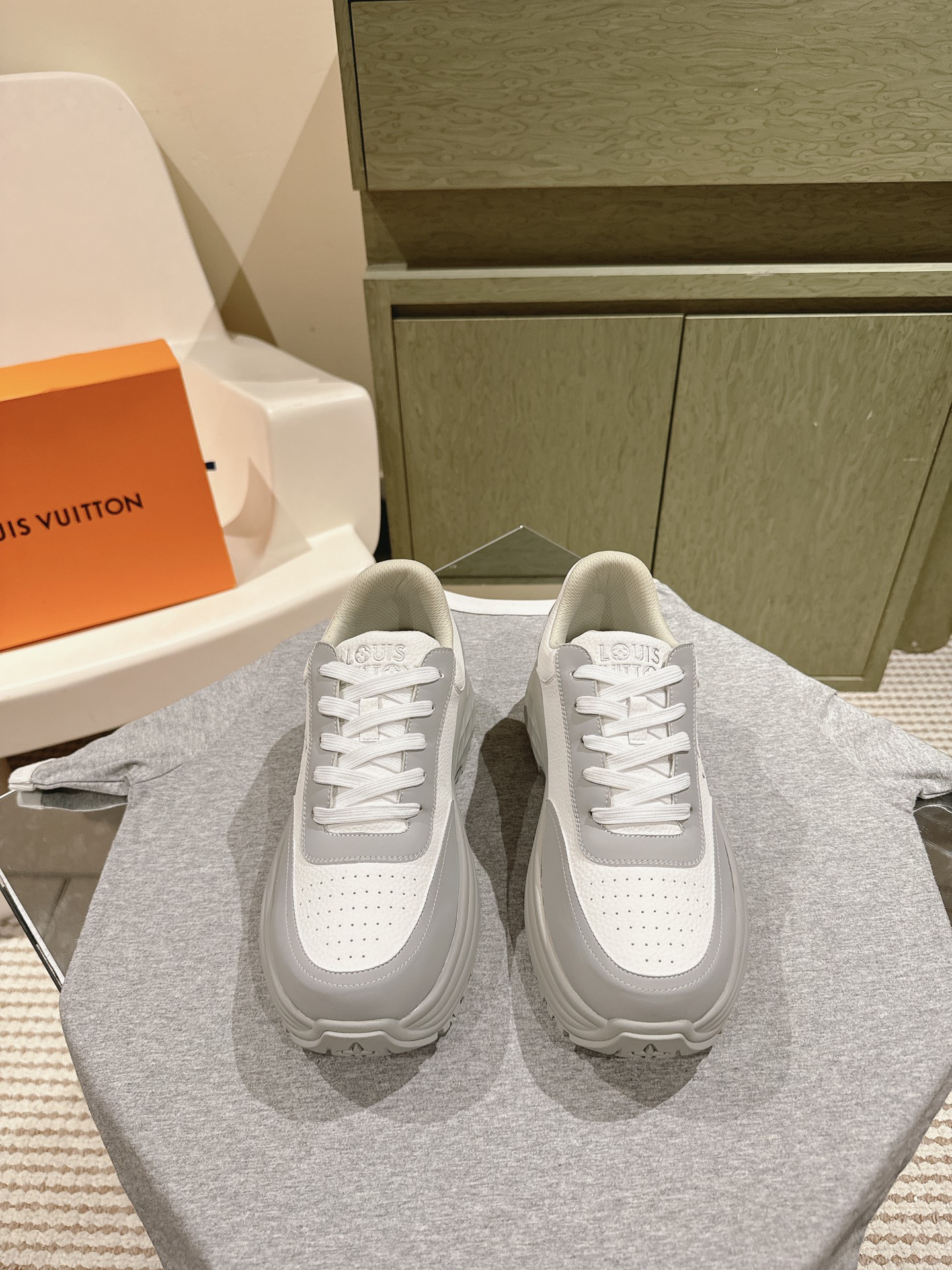 Louis Vuitton Shoes Sneakers Unisex Spring/Summer Collection Casual