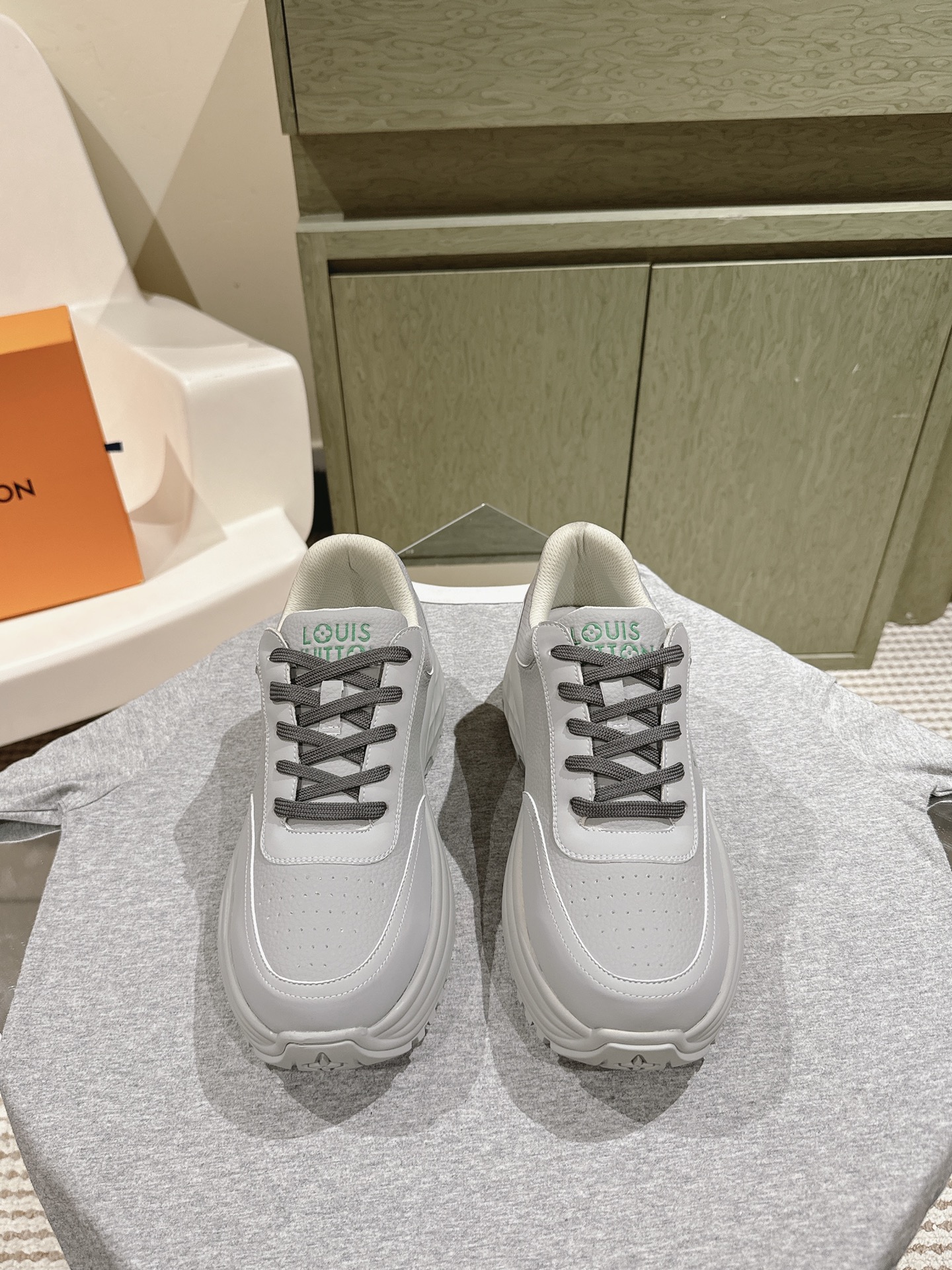 Louis Vuitton 1:1
 Shoes Sneakers Unisex Spring/Summer Collection Casual