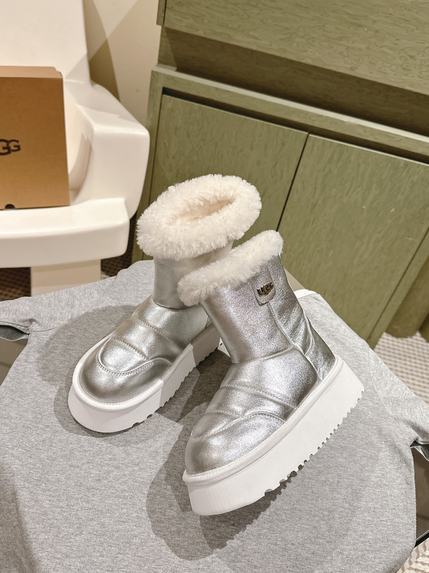 [UGG Women
