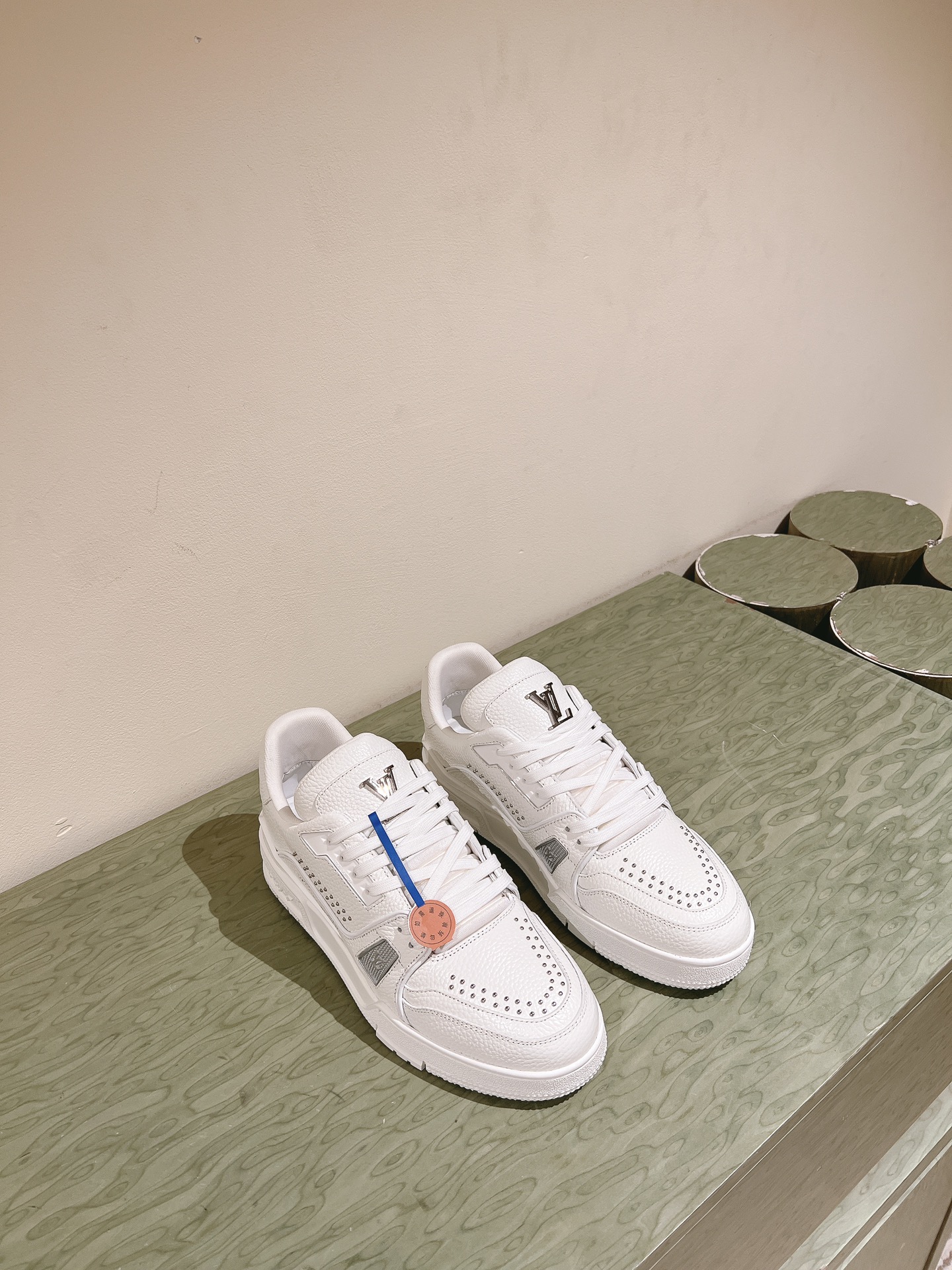 Una prenda imprescindible para las parejas!              ¡La réplica LV está en stock en nuevos colo